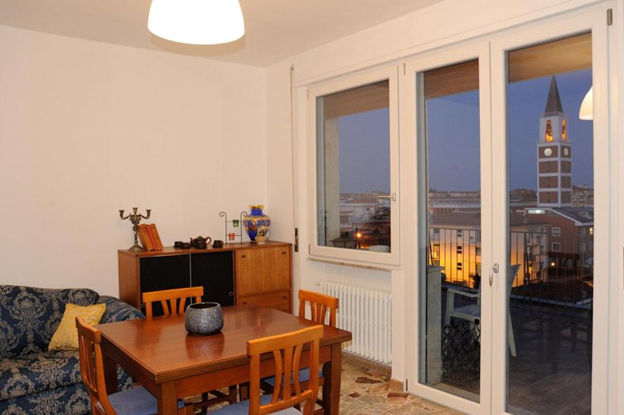 Summer and Winter Apartment view 5