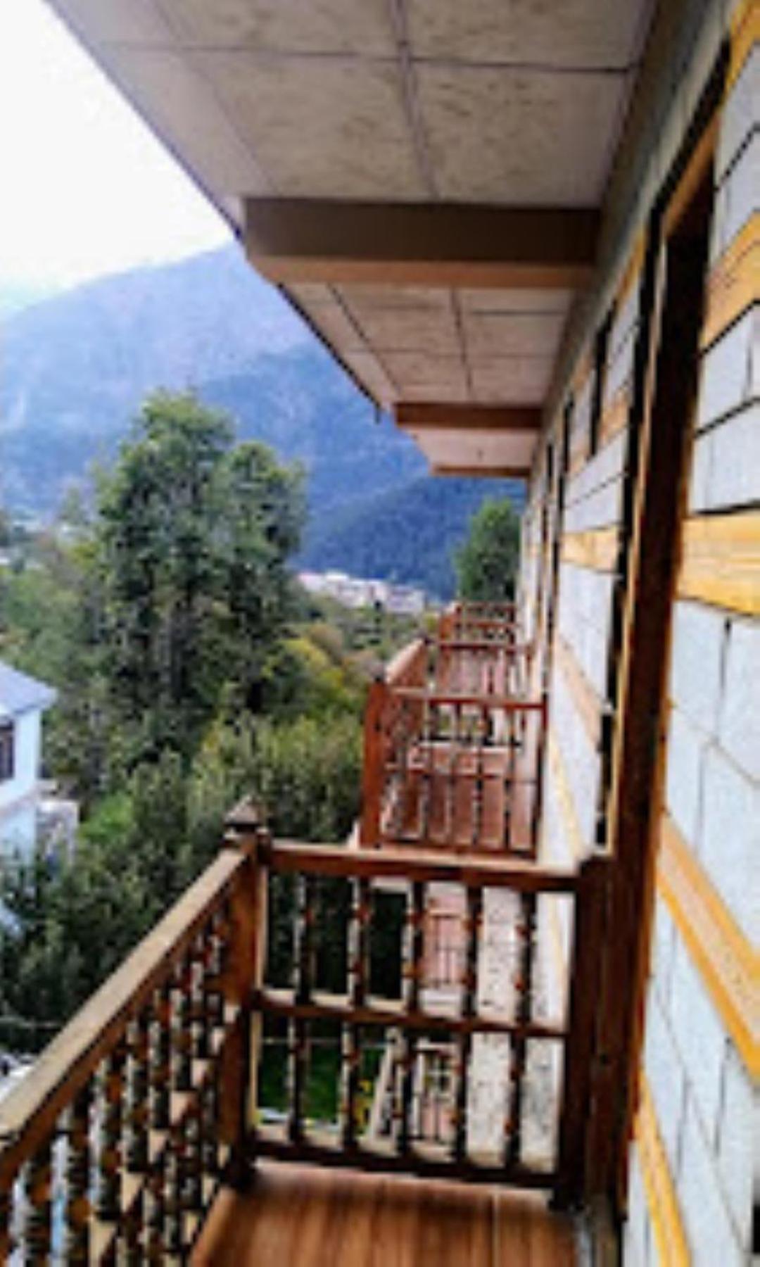 Photo 11