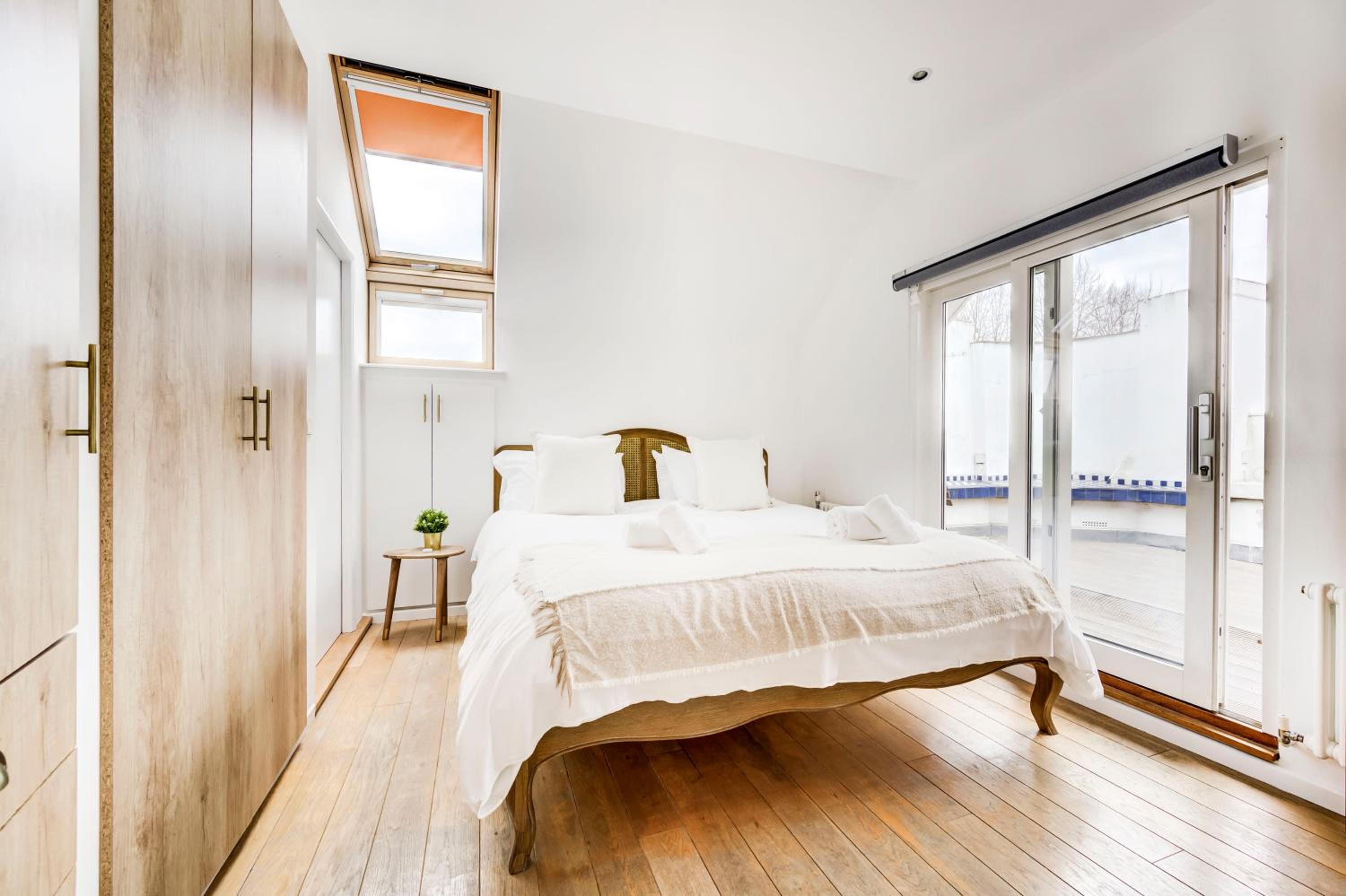 Duplex Apartment Shoreditch - the Living Elite Collection