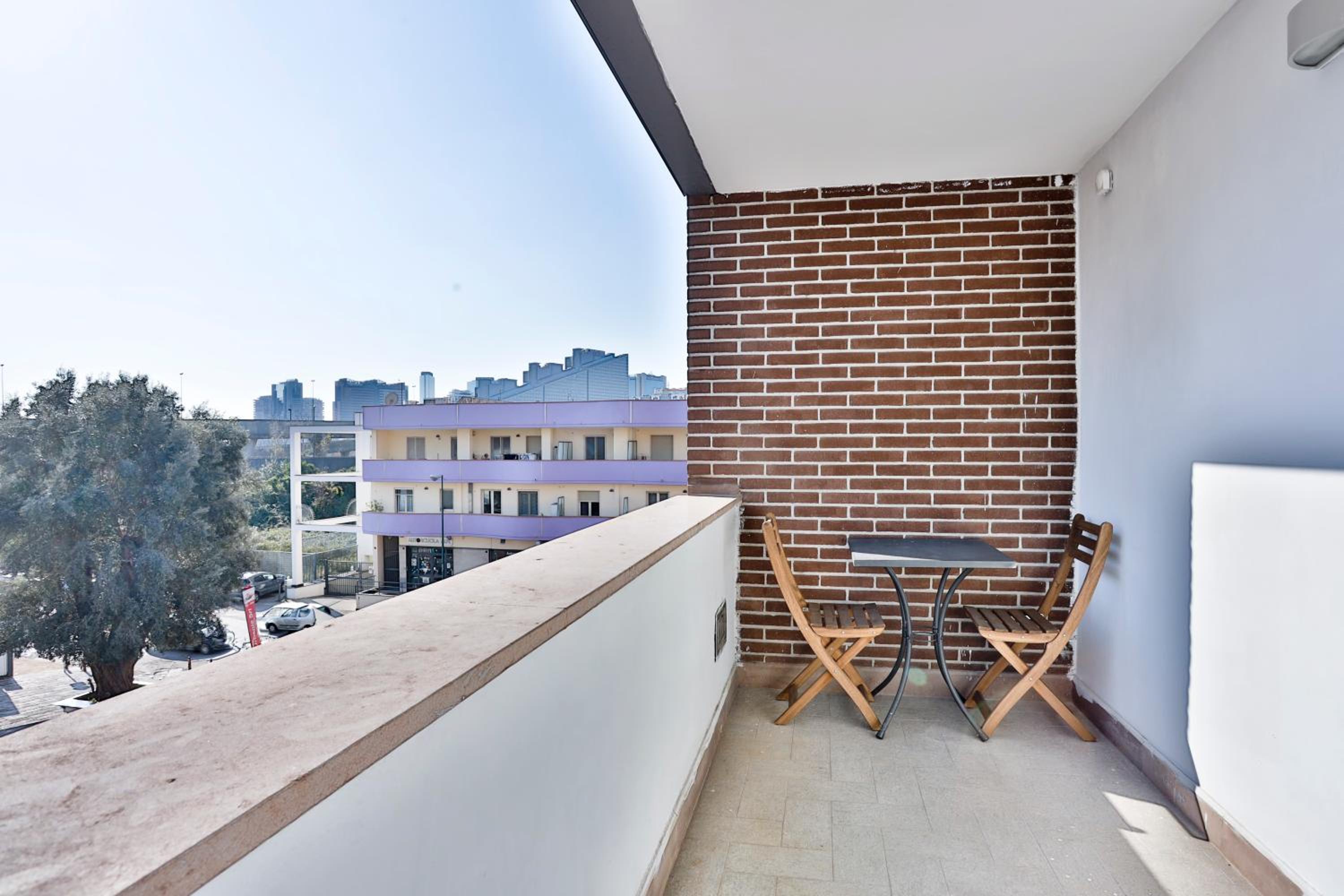 GuestHost - Sebeto Apartments with Parking & Netfilx