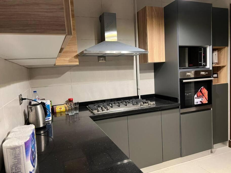 Lovely 2BR Apartment with Garden and Barbecue Area