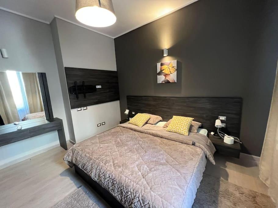 Lovely 2BR Apartment with Garden and Barbecue Area