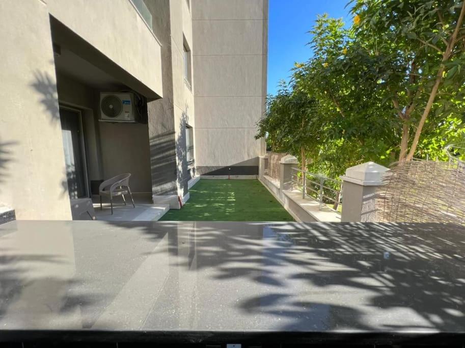 Lovely 2BR Apartment with Garden and Barbecue Area