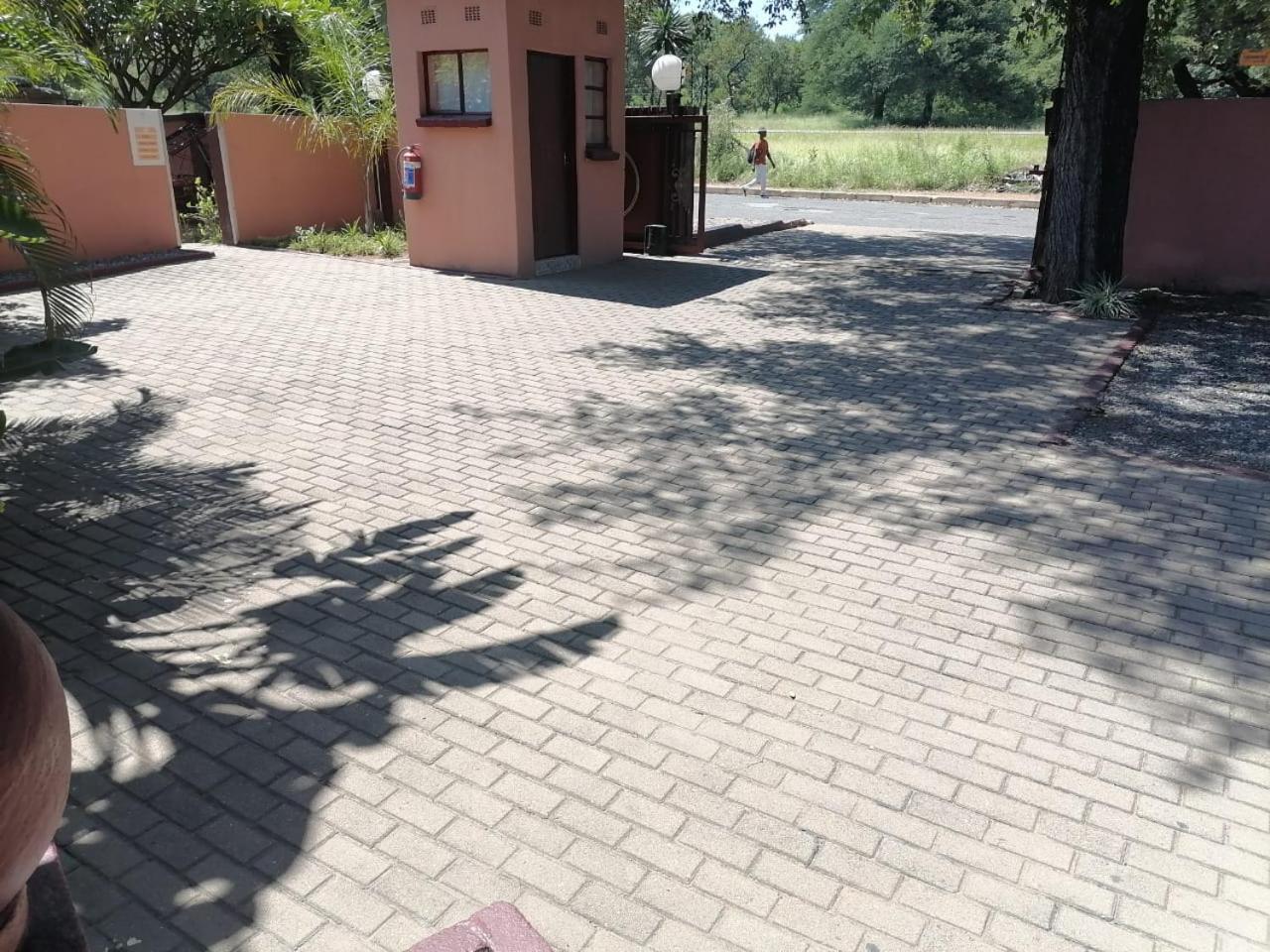 Photo 21