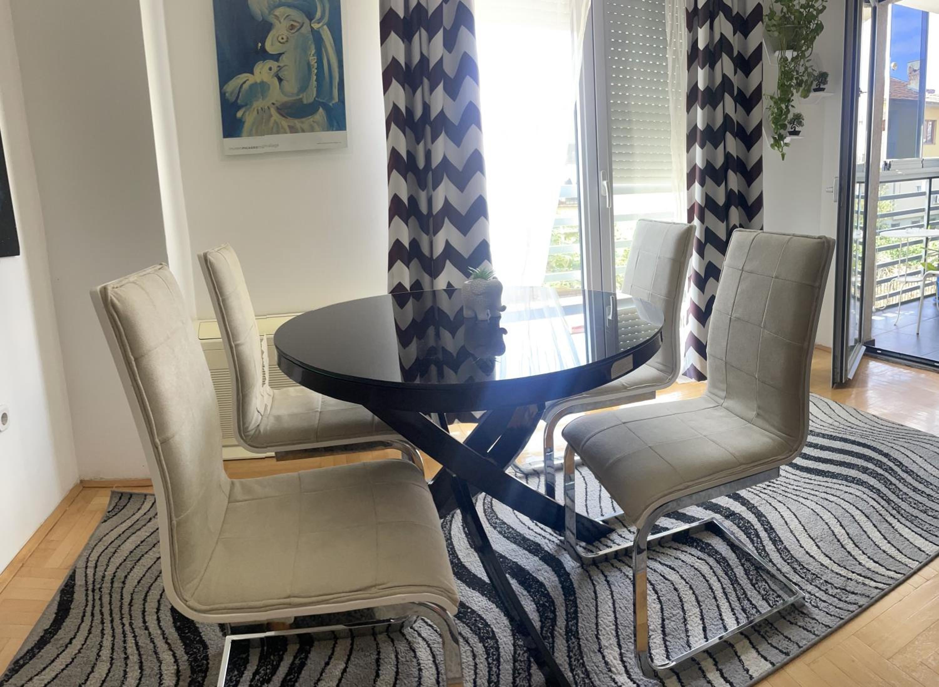 Charming Modern Condo near City Center Free Parking & Fully Equipped