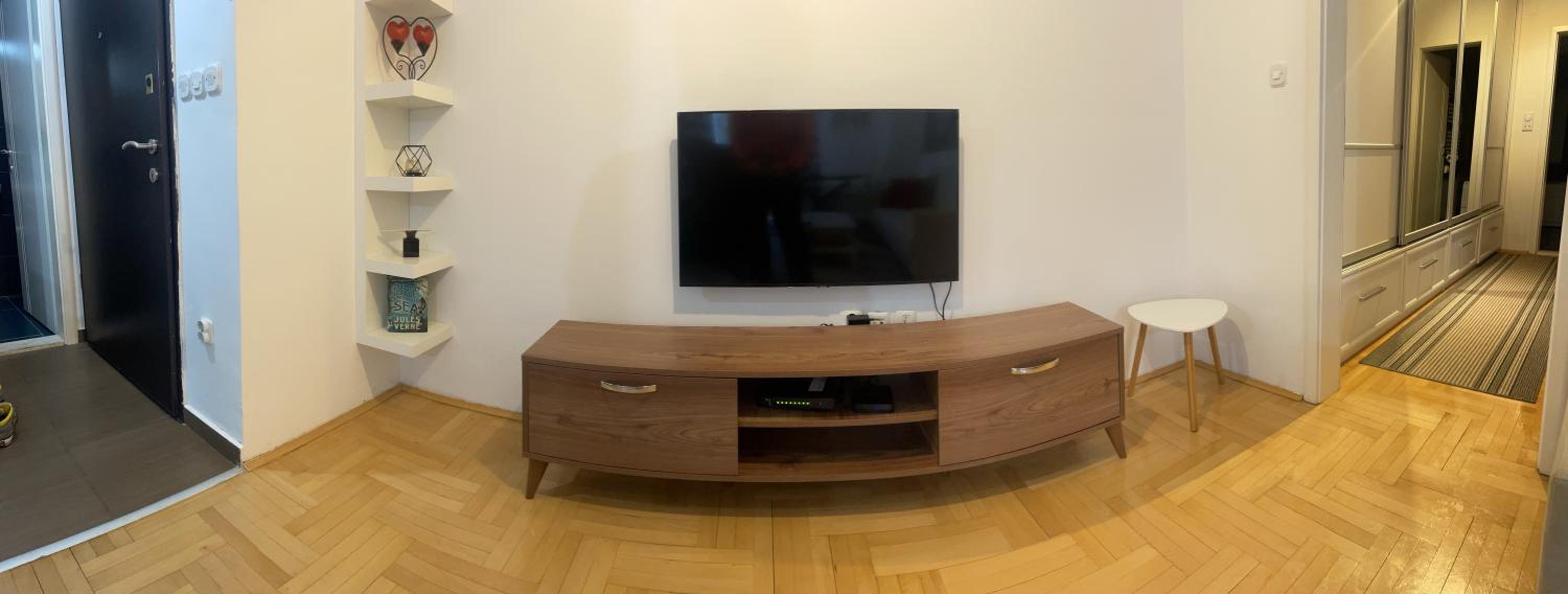 Charming Modern Condo near City Center Free Parking & Fully Equipped