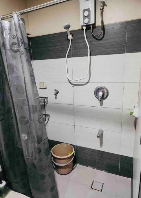 Cozy 2-Bedroom Condominium with balcony