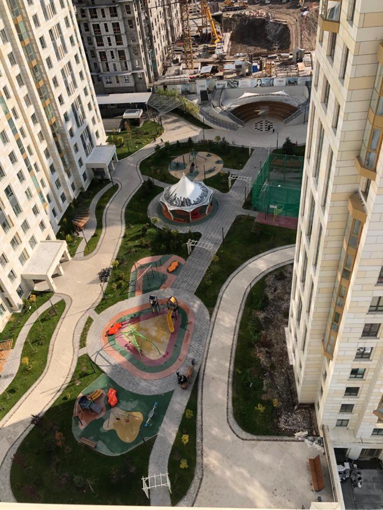 Central Avenue view 2