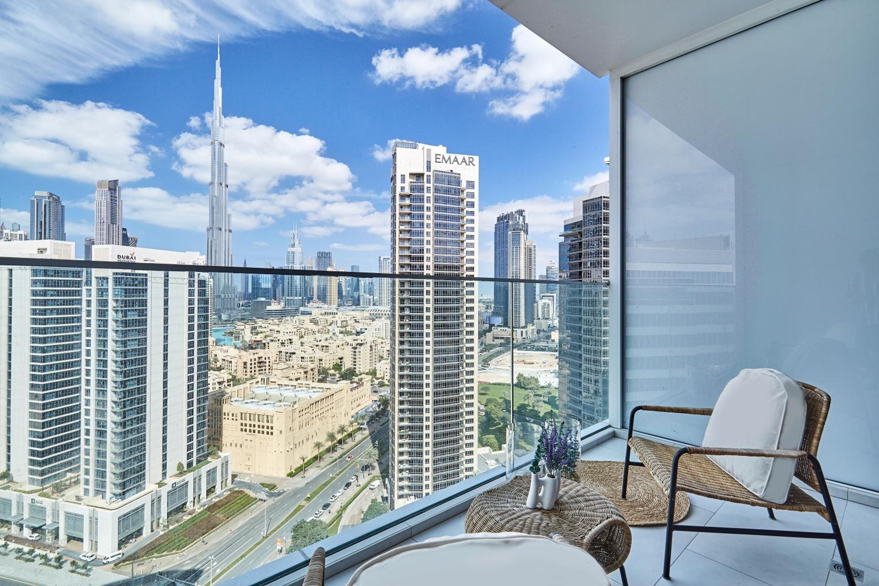 Luxury Studios with Burj Khalifa View or Canal view - Marquise Square Tower