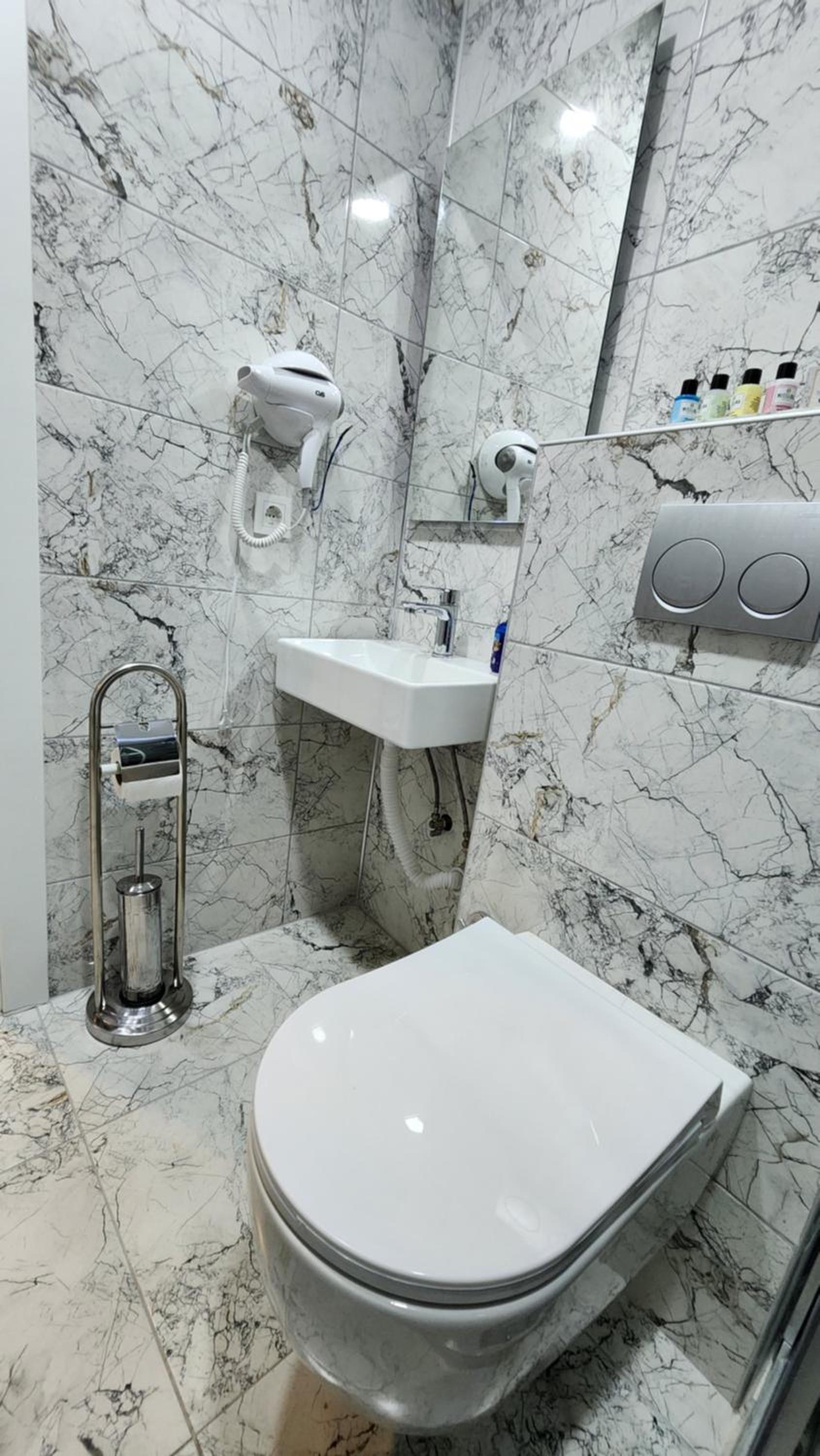 Gökotta Süit - Image 120