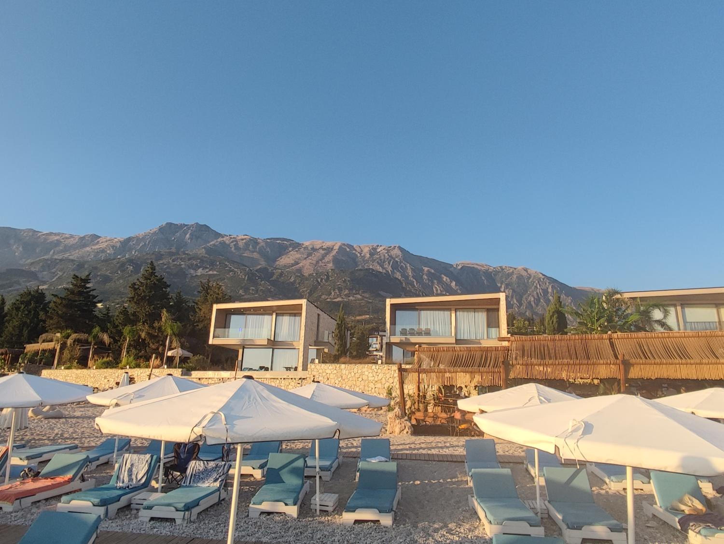 Olea Residence, Luxury sea view apartment with private beach