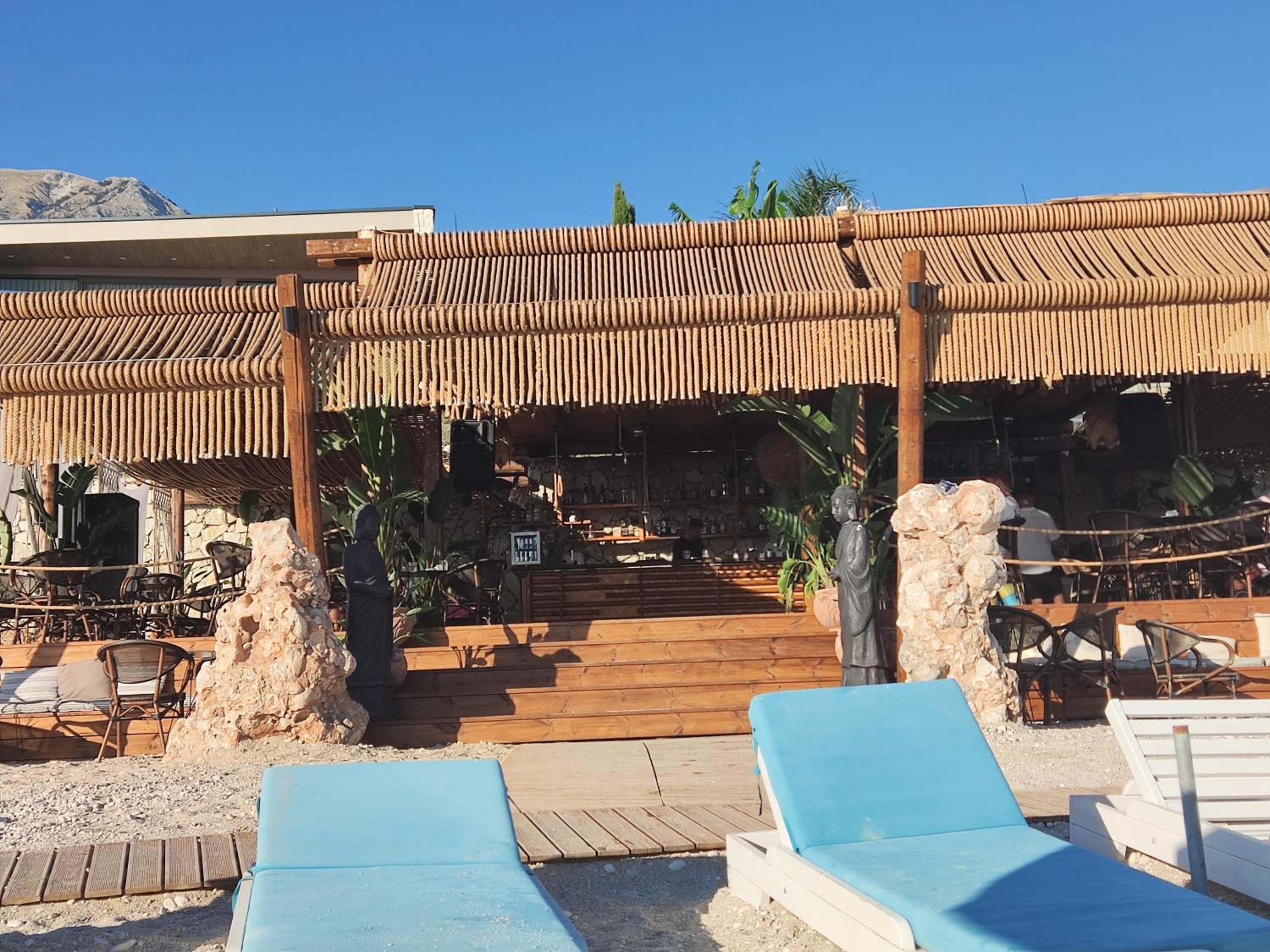 Olea Residence, Luxury sea view apartment with private beach