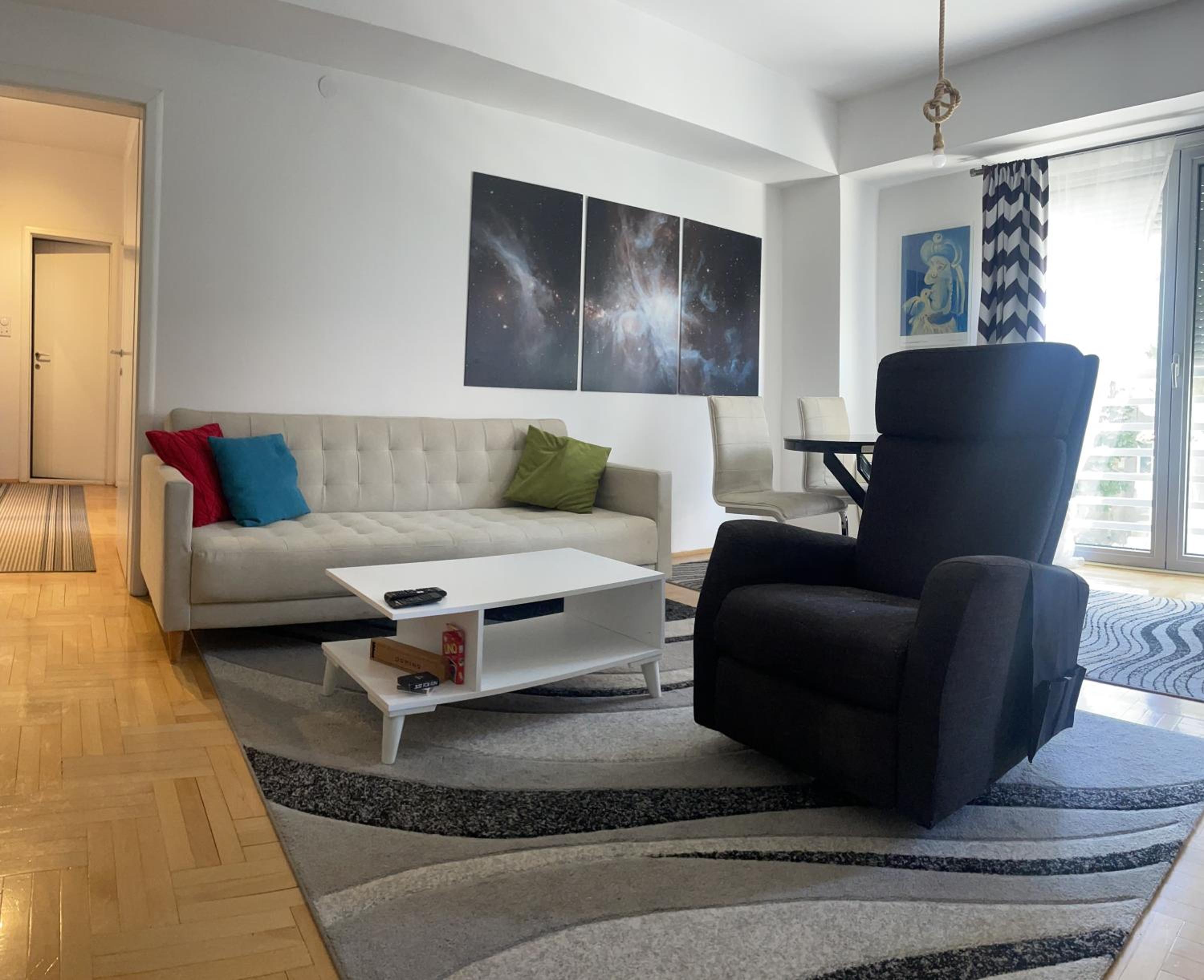 Charming Modern Condo near City Center Free Parking & Fully Equipped