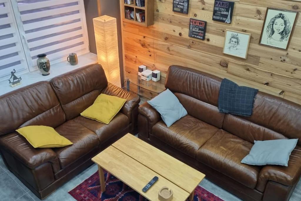 Slim's Cocoon House next to airport for 2à3 pers