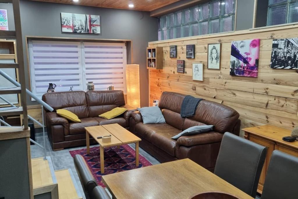 Slim's Cocoon House next to airport for 2à3 pers