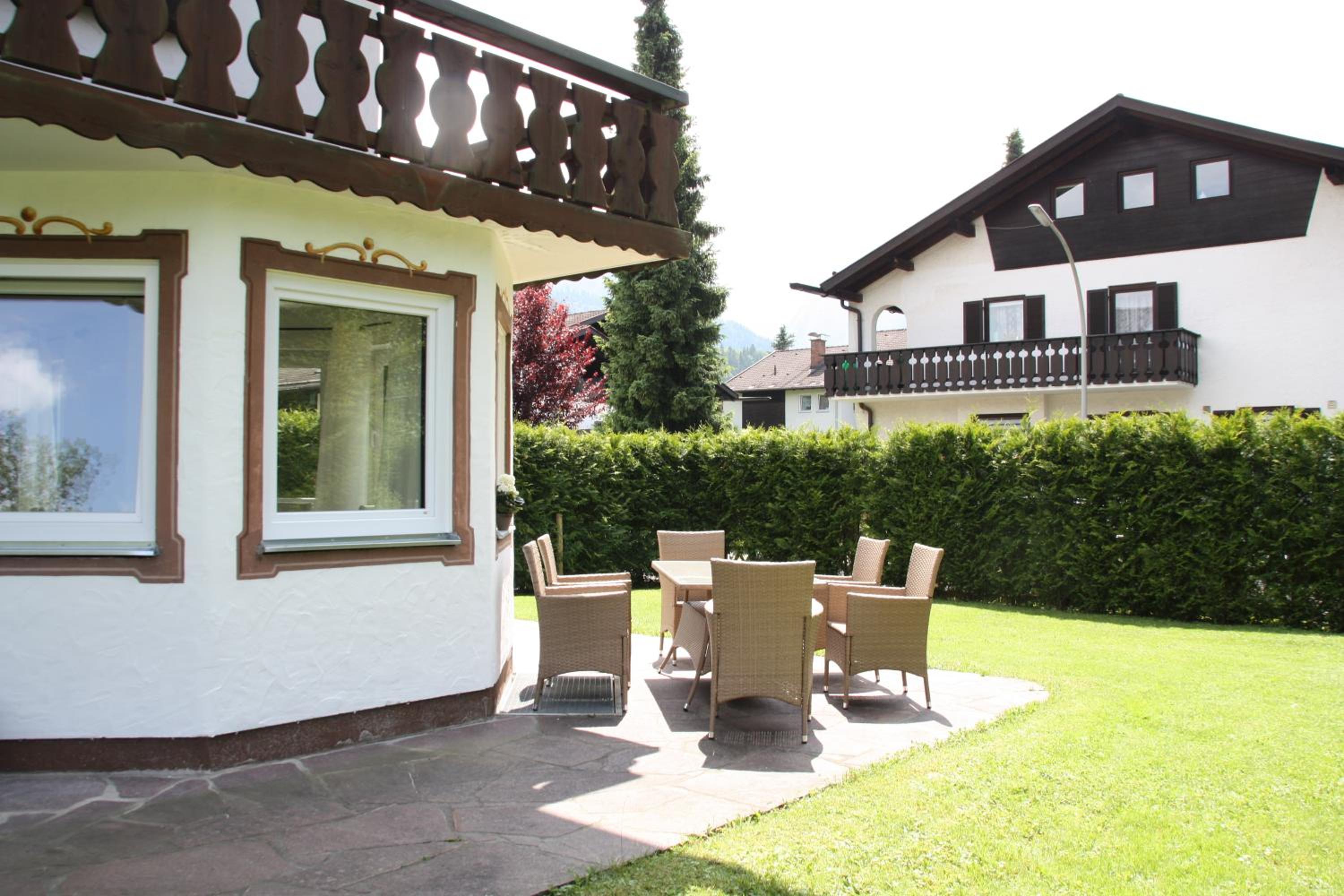 Maisonette Apartment DHH Zugspitzblick mit eigenem Garten view 5