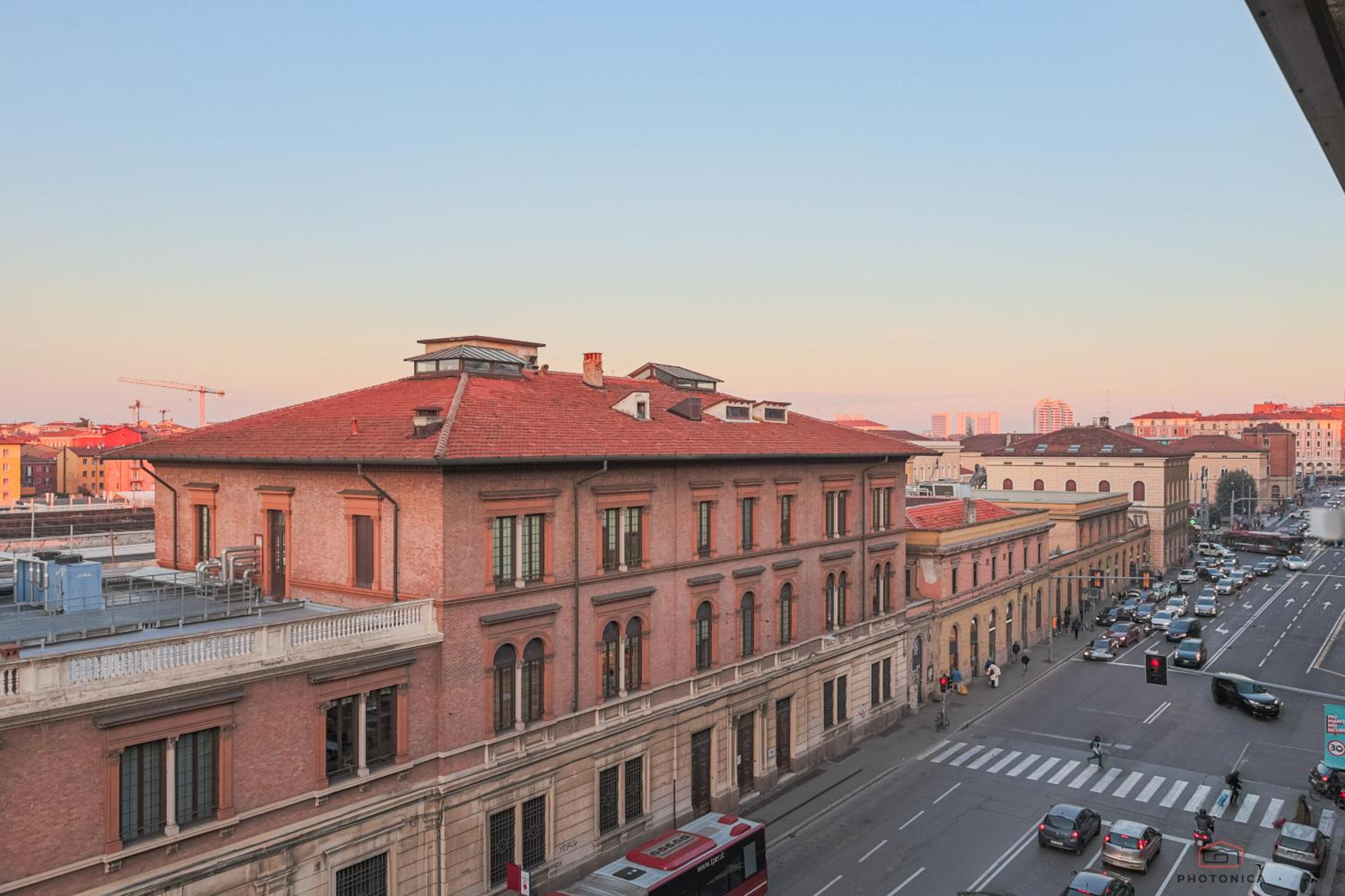Front Station Apartment - Stazione Centrale di Bologna photo 5