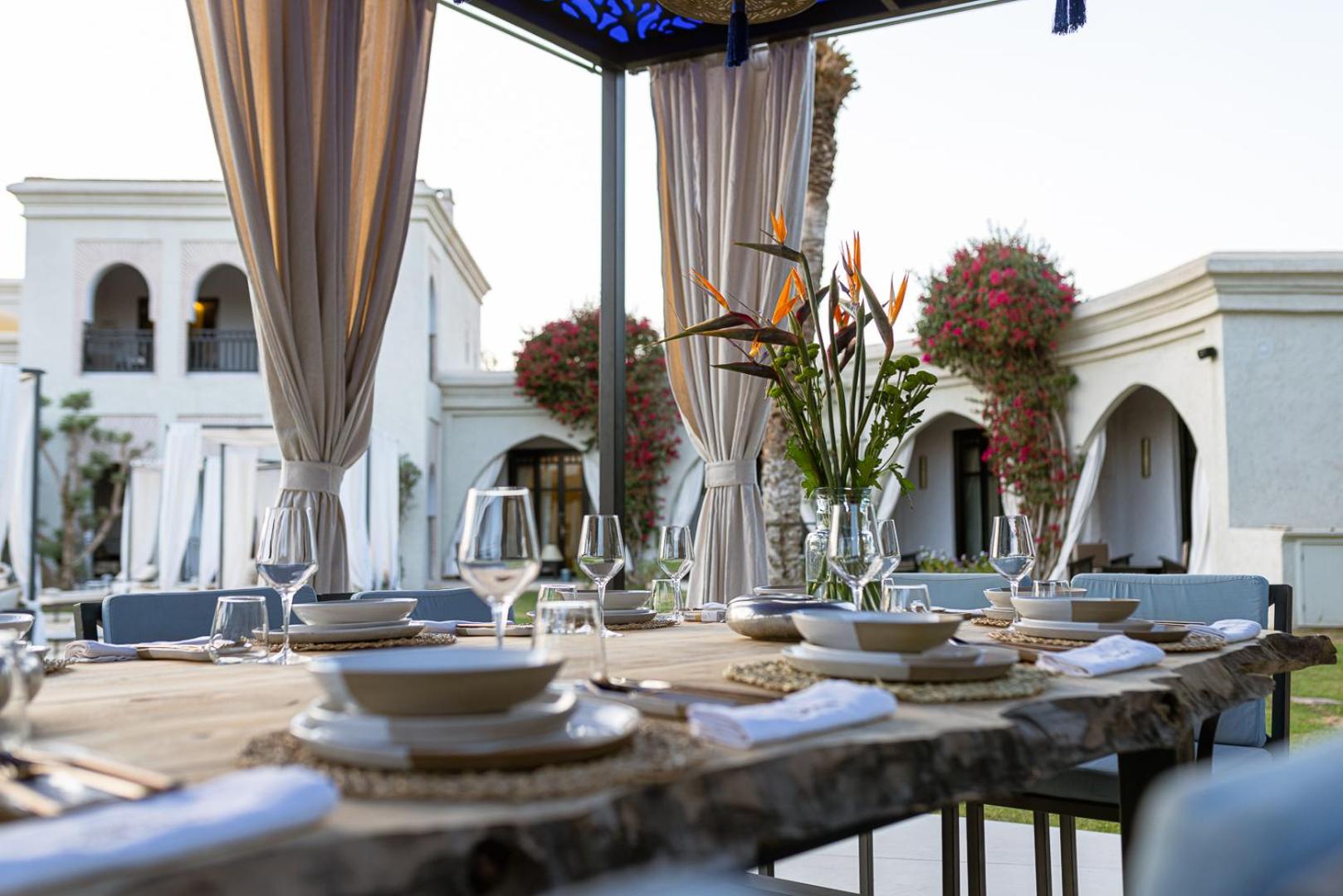 dining