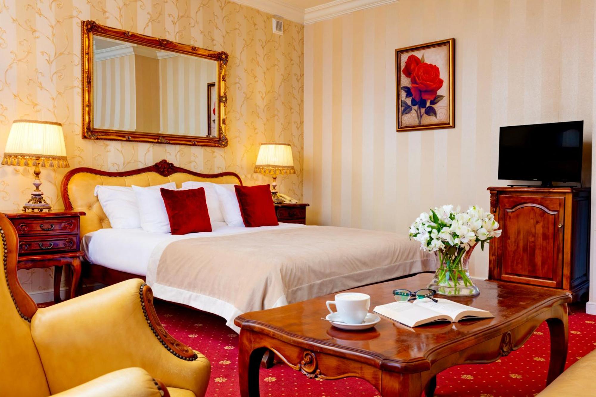 Pałacyk Otrębusy Business & Spa