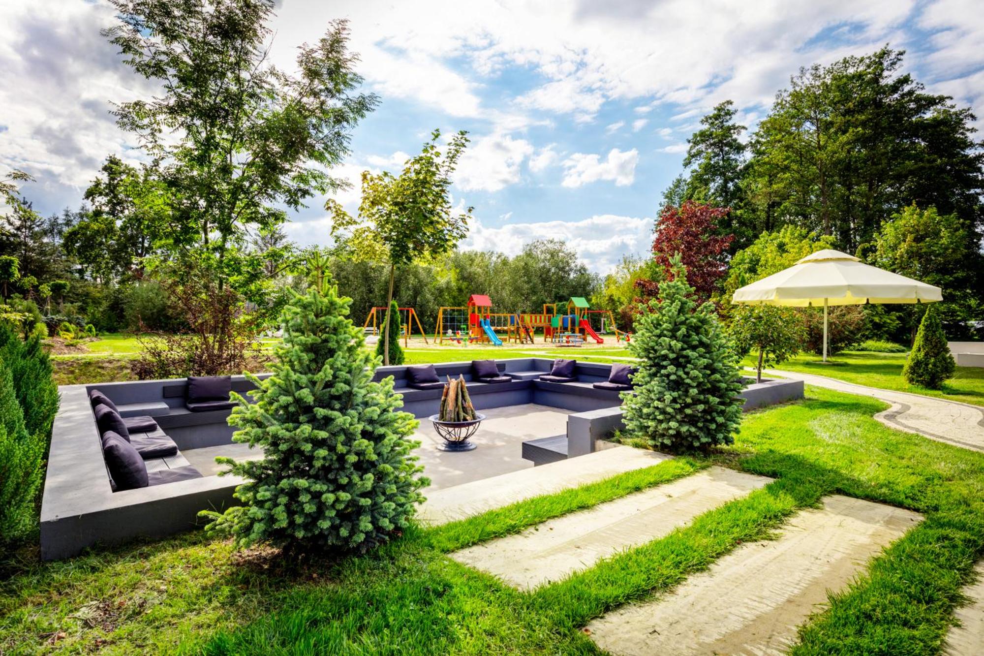 Pałacyk Otrębusy Business & Spa