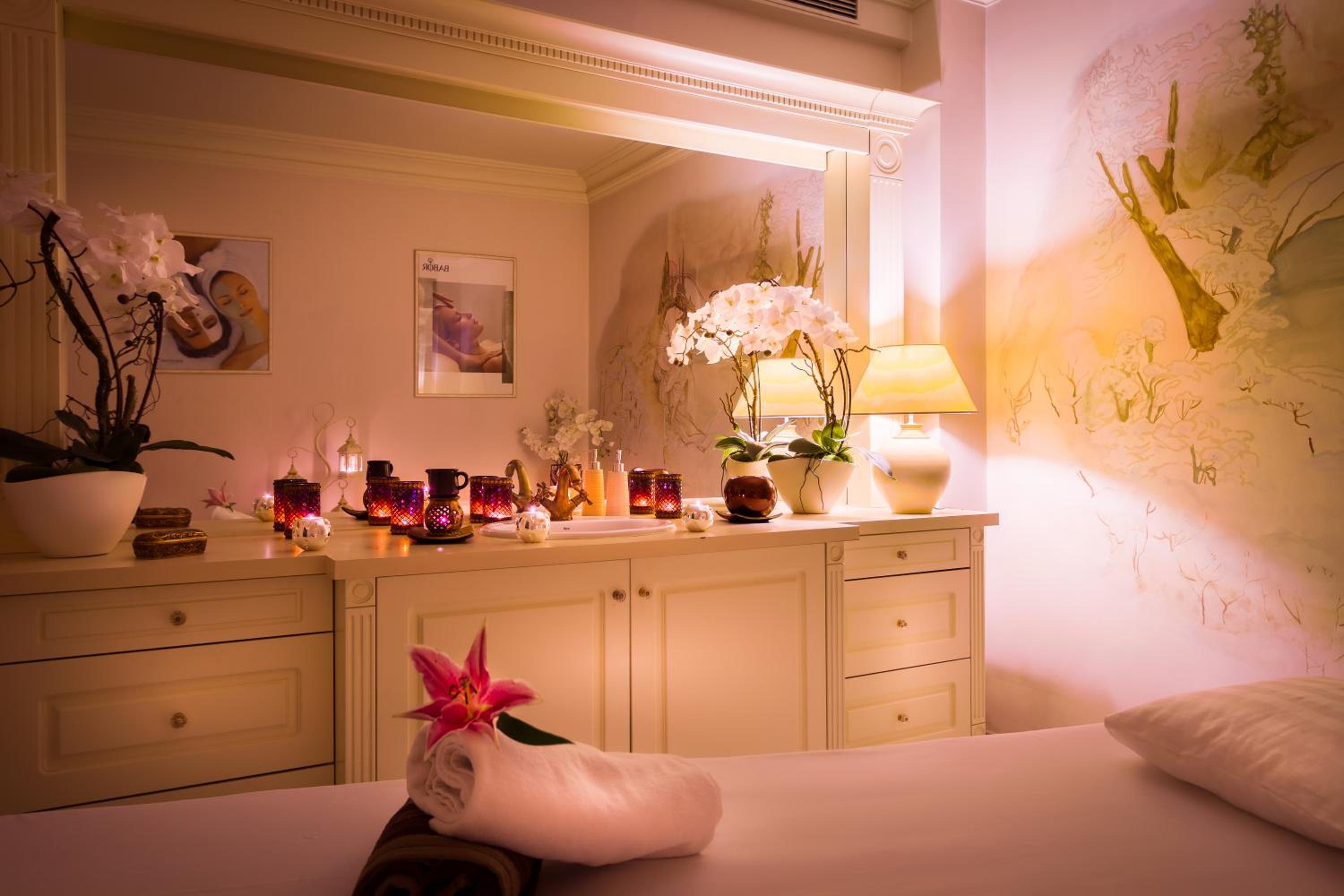 Pałacyk Otrębusy Business & Spa