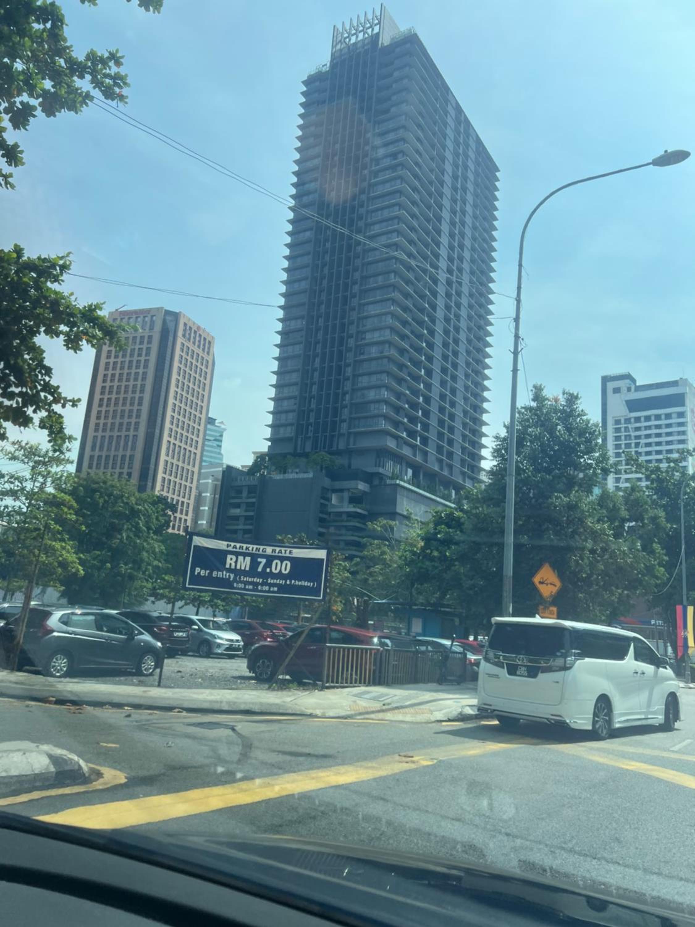 Anggun KL MY