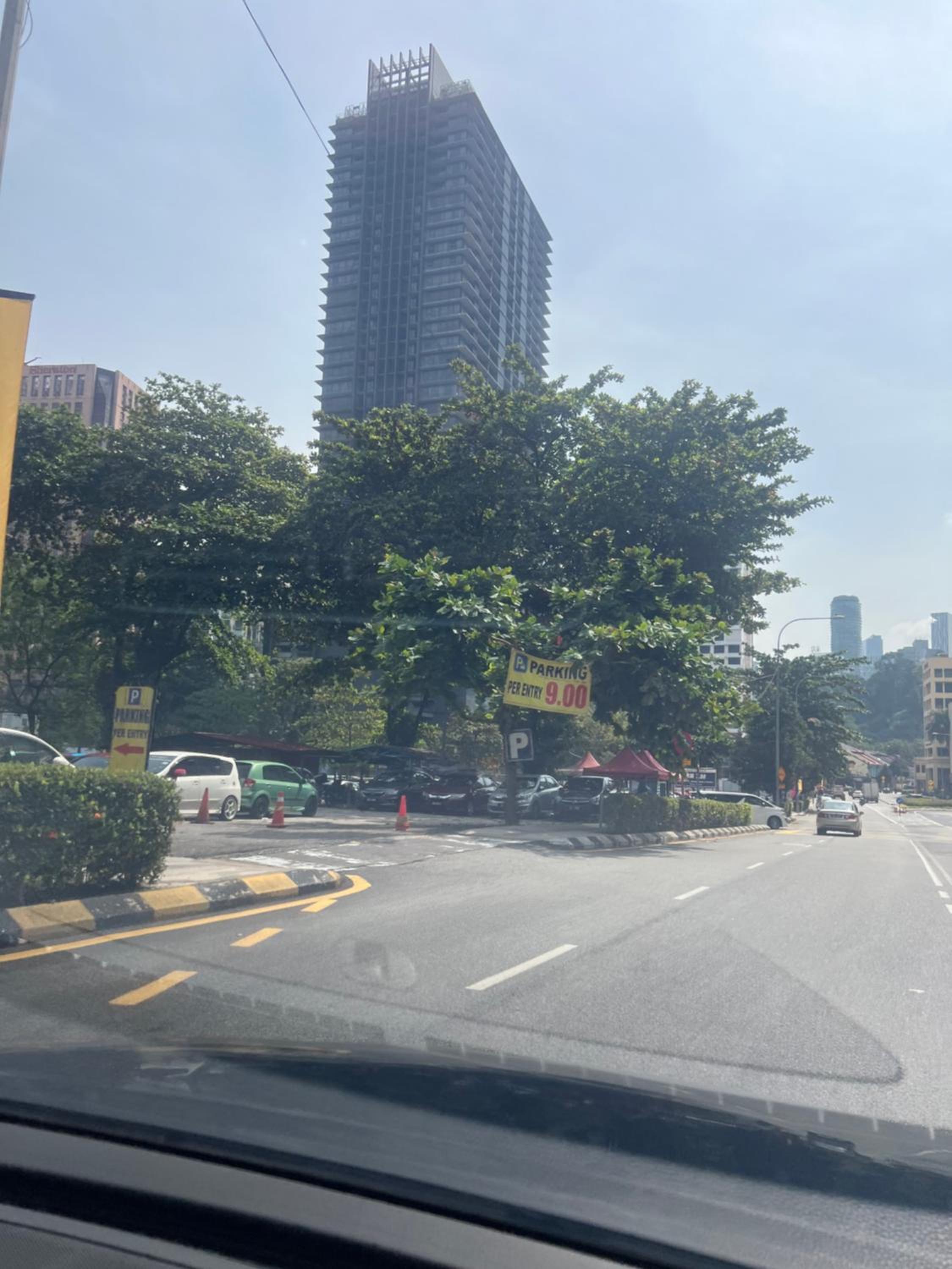 Anggun KL MY