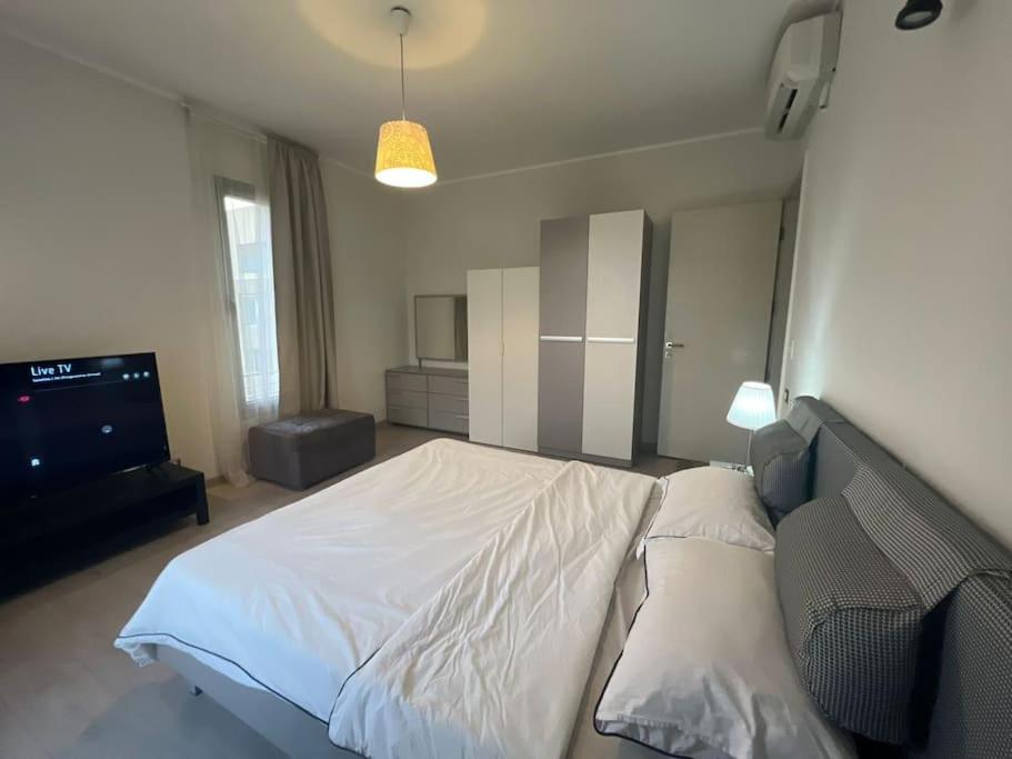 Beautiful & Cozy 1 BR Apartment