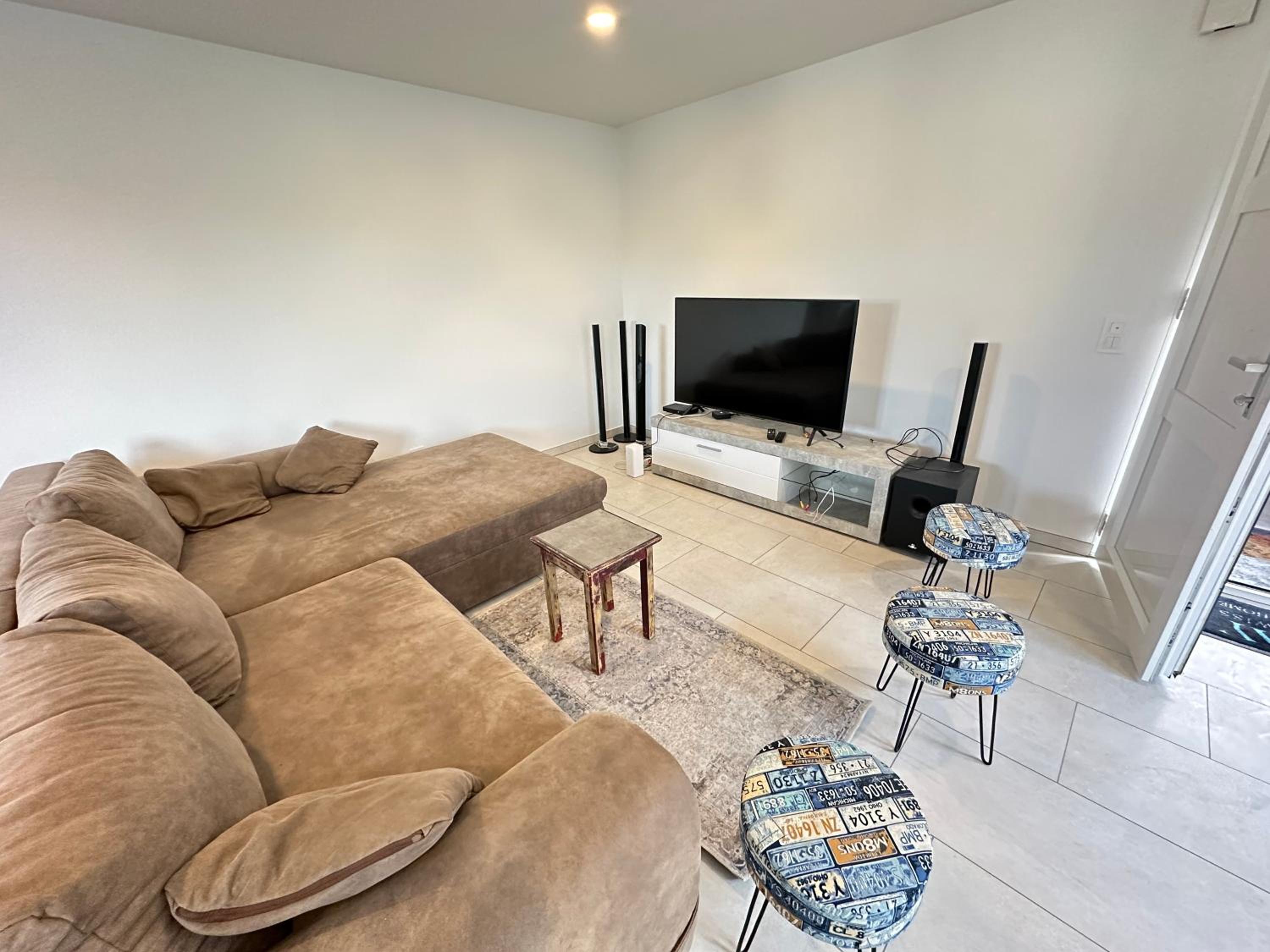 Grand appartement proche de Délemont avec terrasse by Stay Swiss