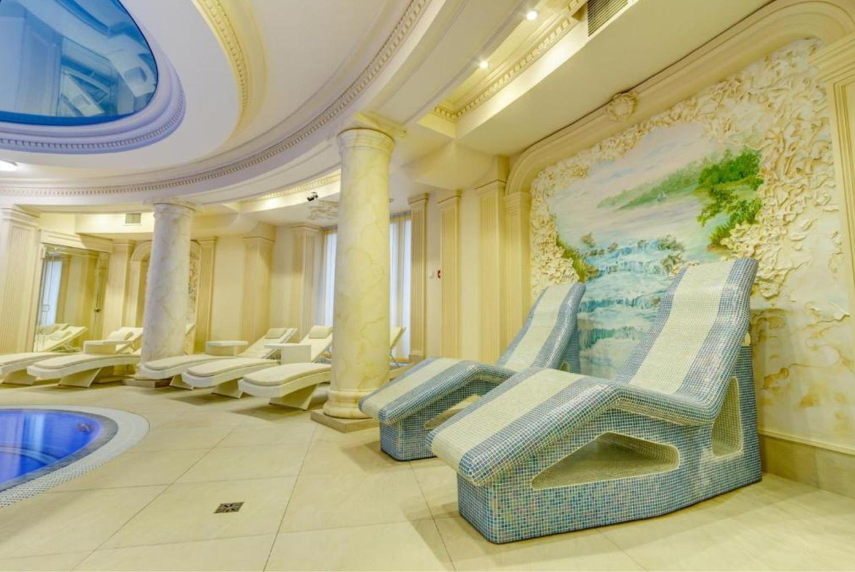 Pałacyk Otrębusy Business & Spa