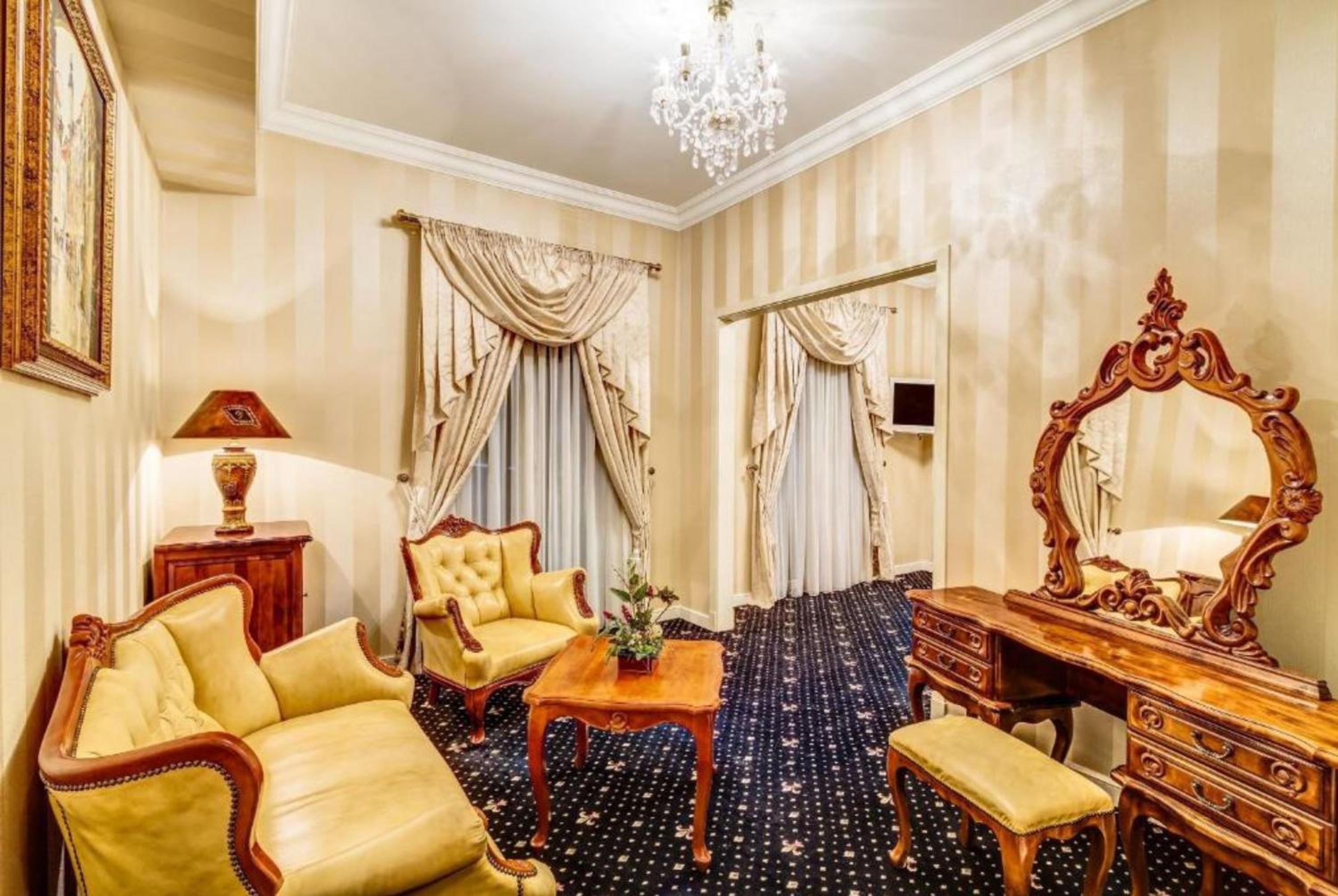 Pałacyk Otrębusy Business & Spa