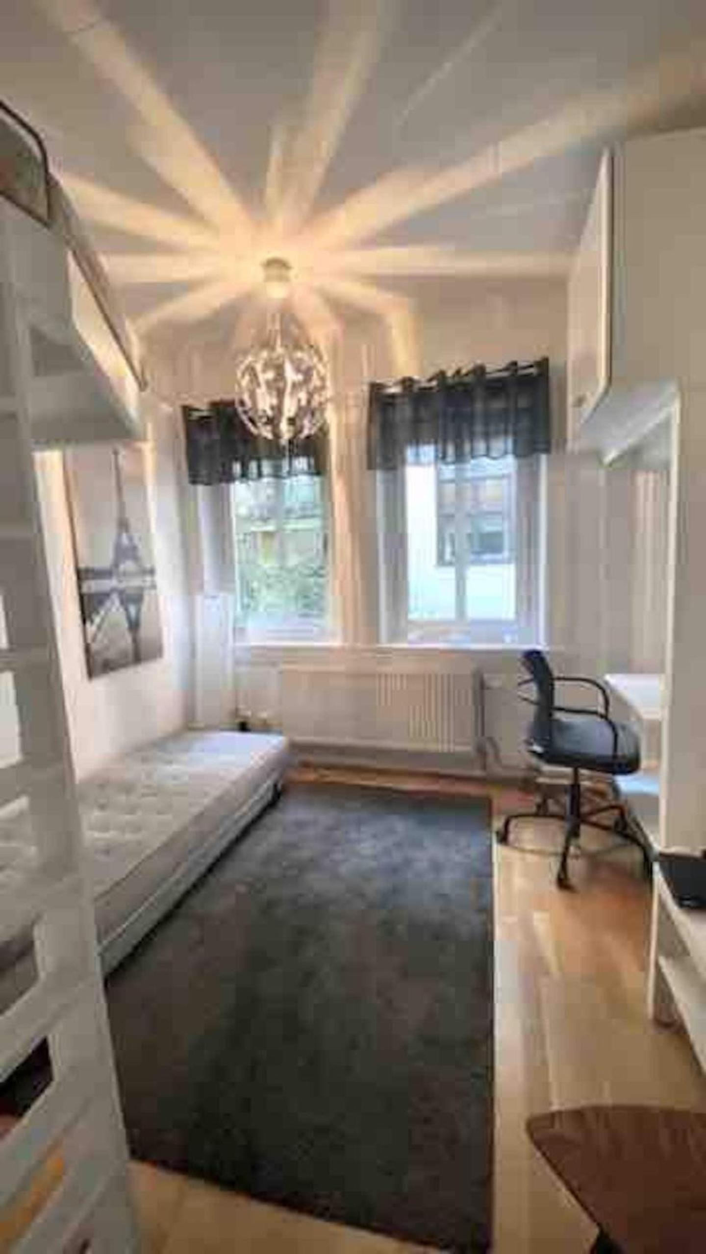 Cozy Cottage In Central Gothenburg view 4