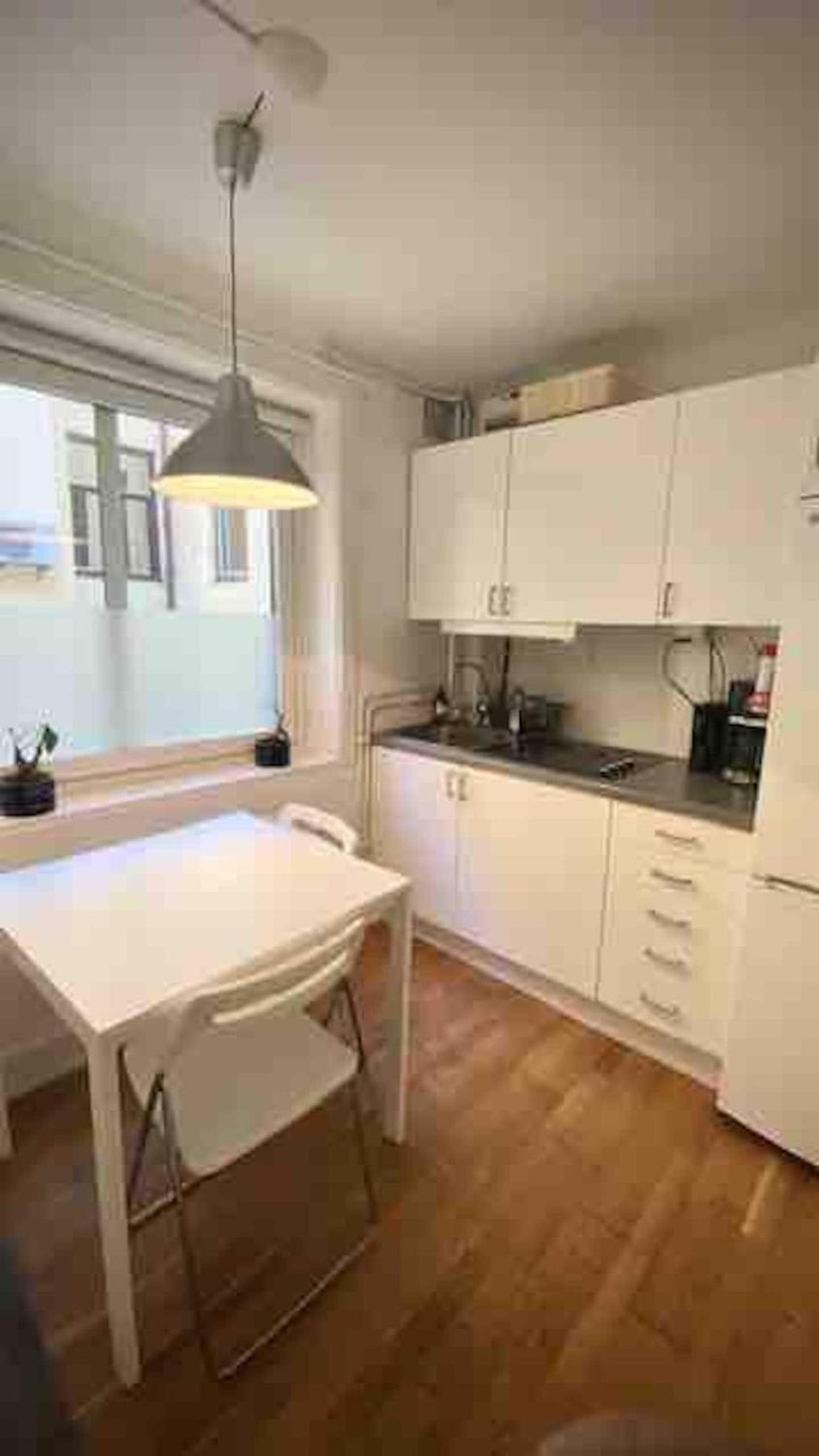 Cozy Cottage In Central Gothenburg view 2