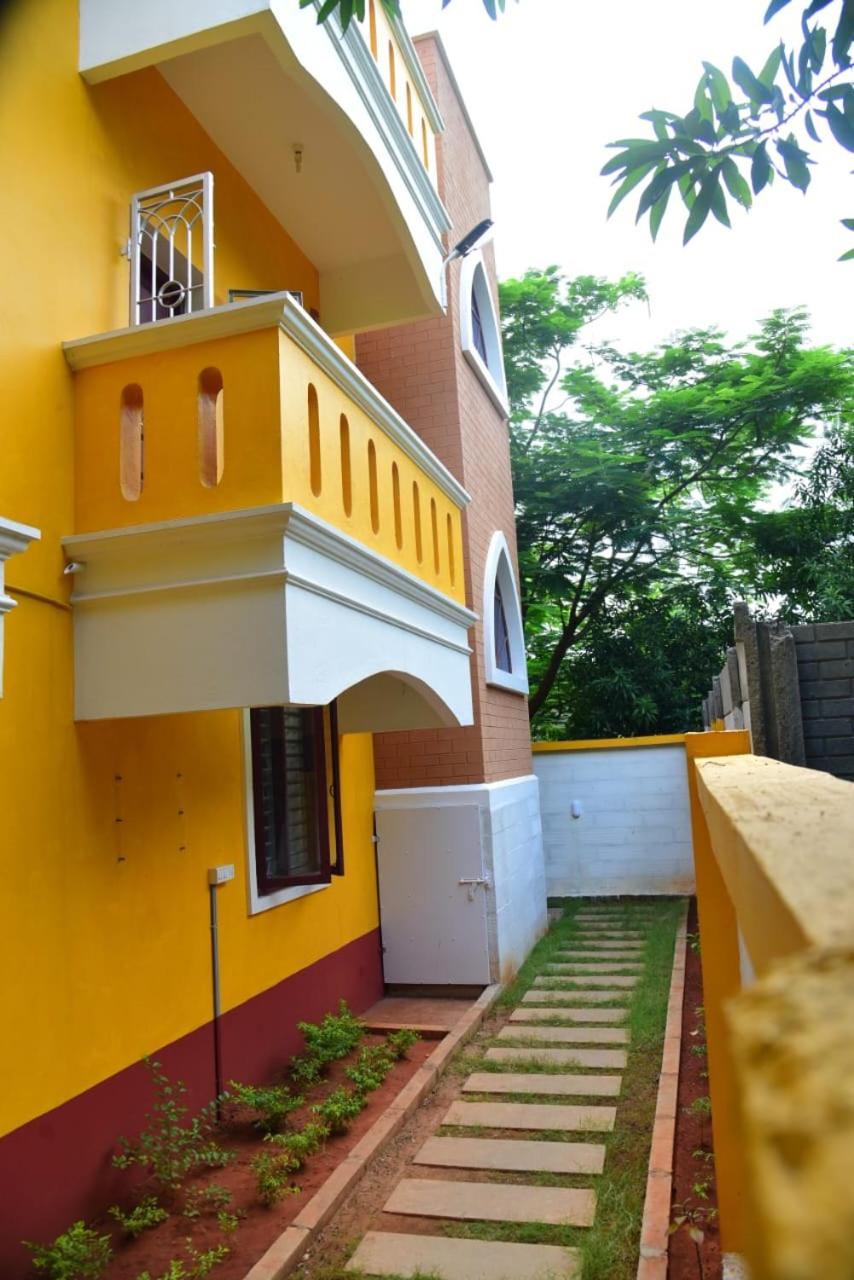 Paradise Yellow Villa
