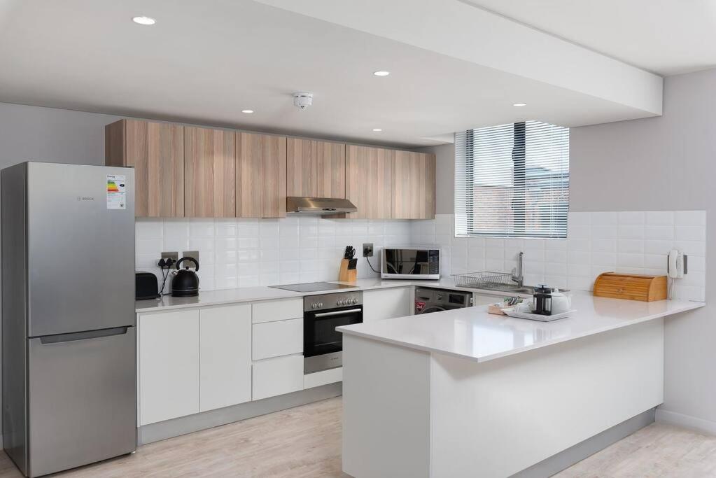Large and Spacious Apt in De Waterkant next to V&A view 2