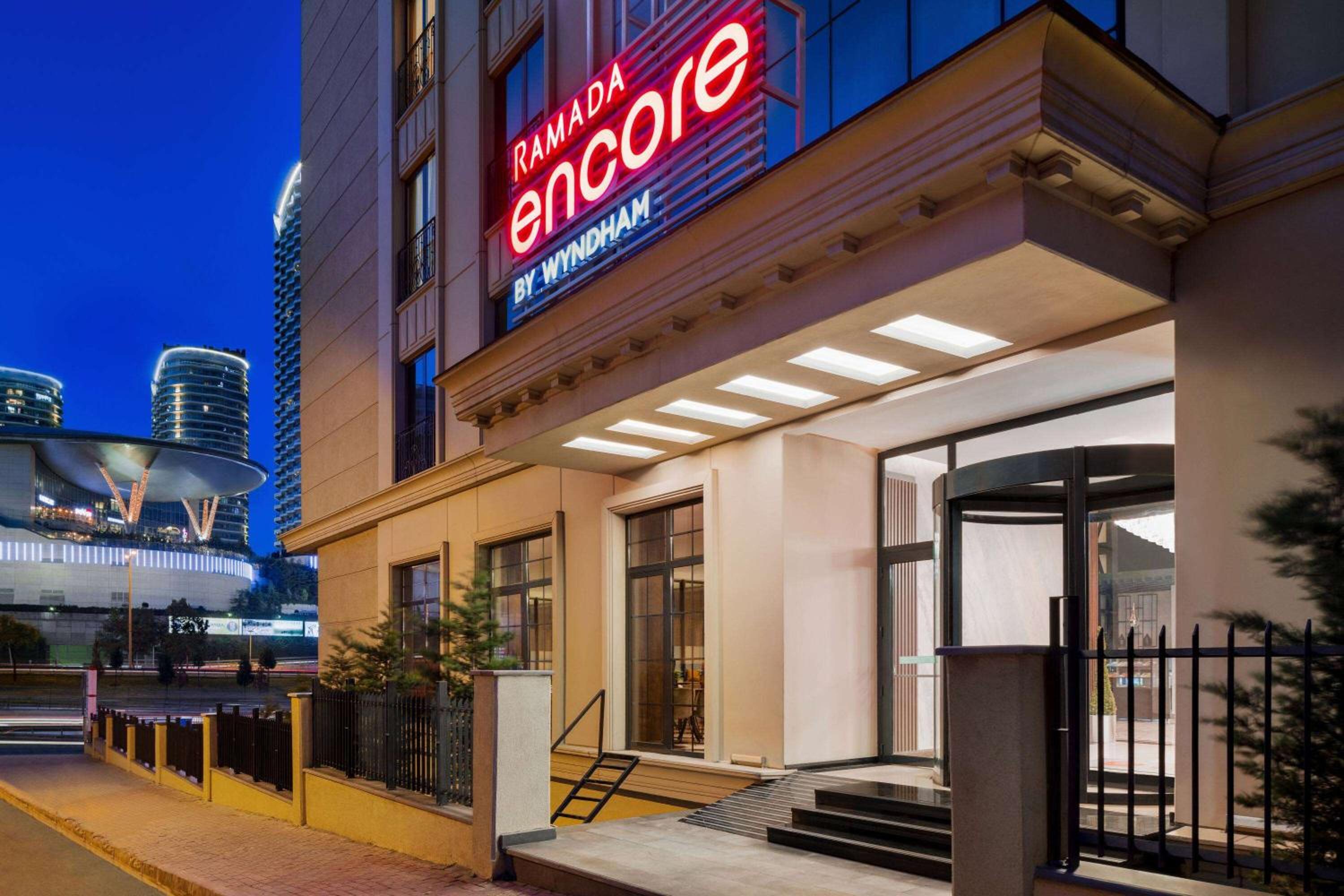 Ramada Encore By Wyndham İstanbul Basin Express - Image 9