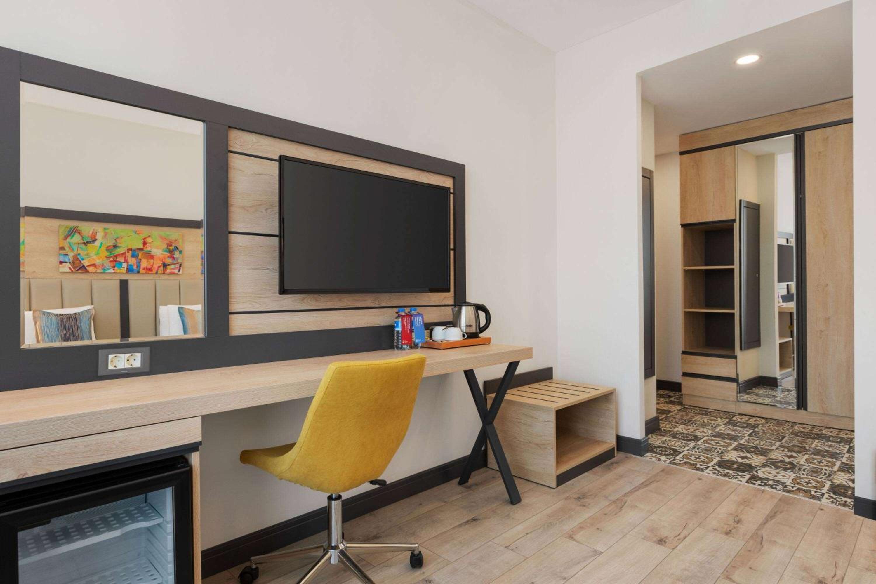 Ramada Encore By Wyndham İstanbul Basin Express - Image 10