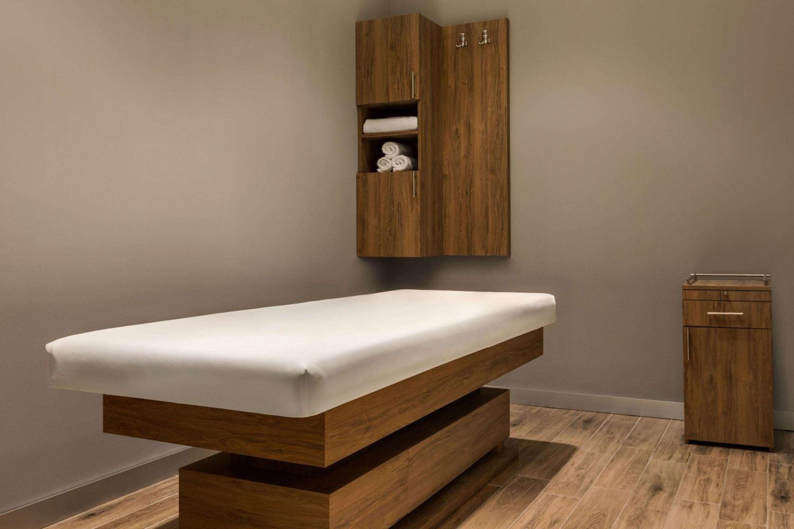 Ramada Encore By Wyndham İstanbul Basin Express - Image 36