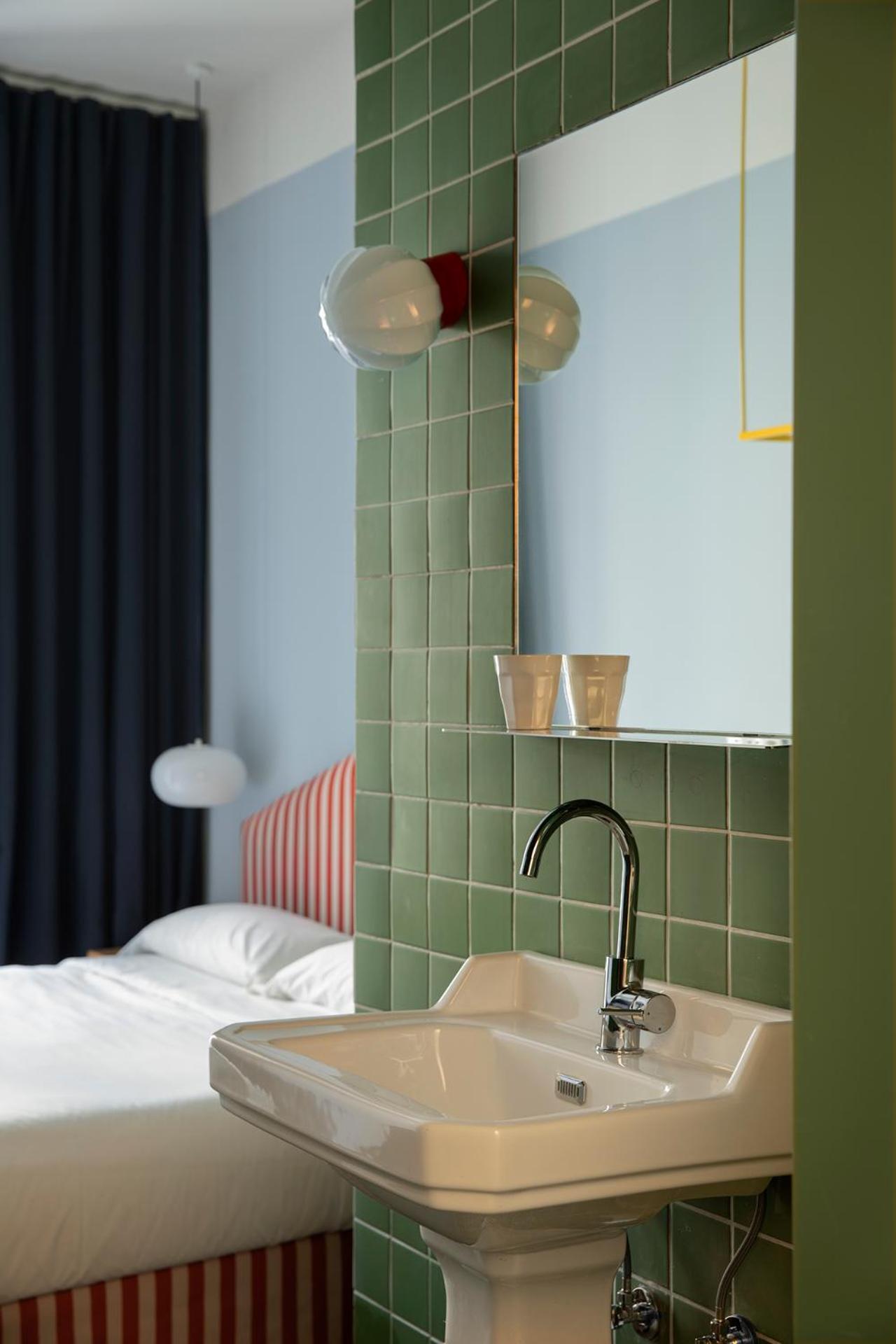 Armesto Rooms