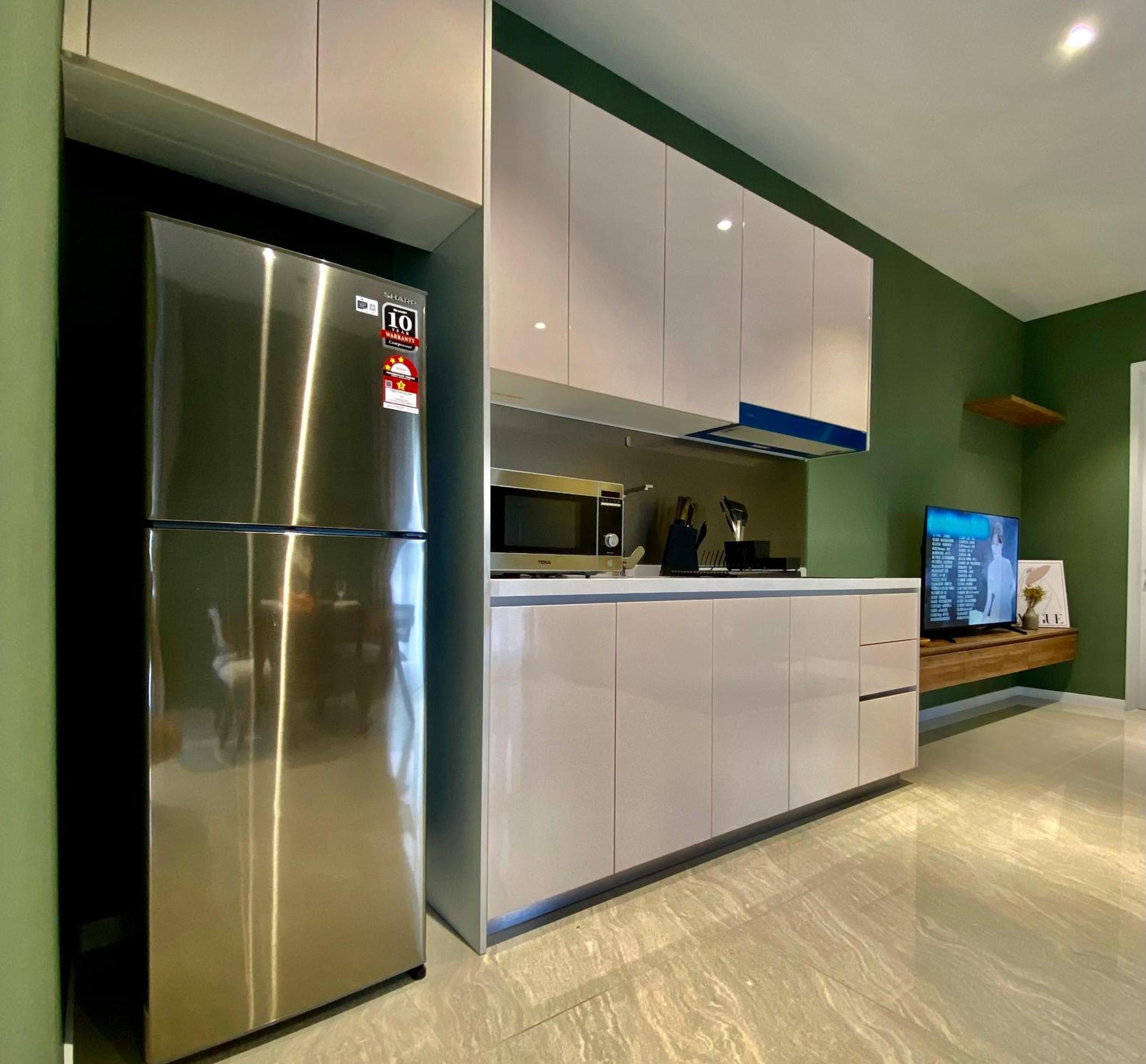Quill Residence Luxury 3Pax Designer Suite by Hausome