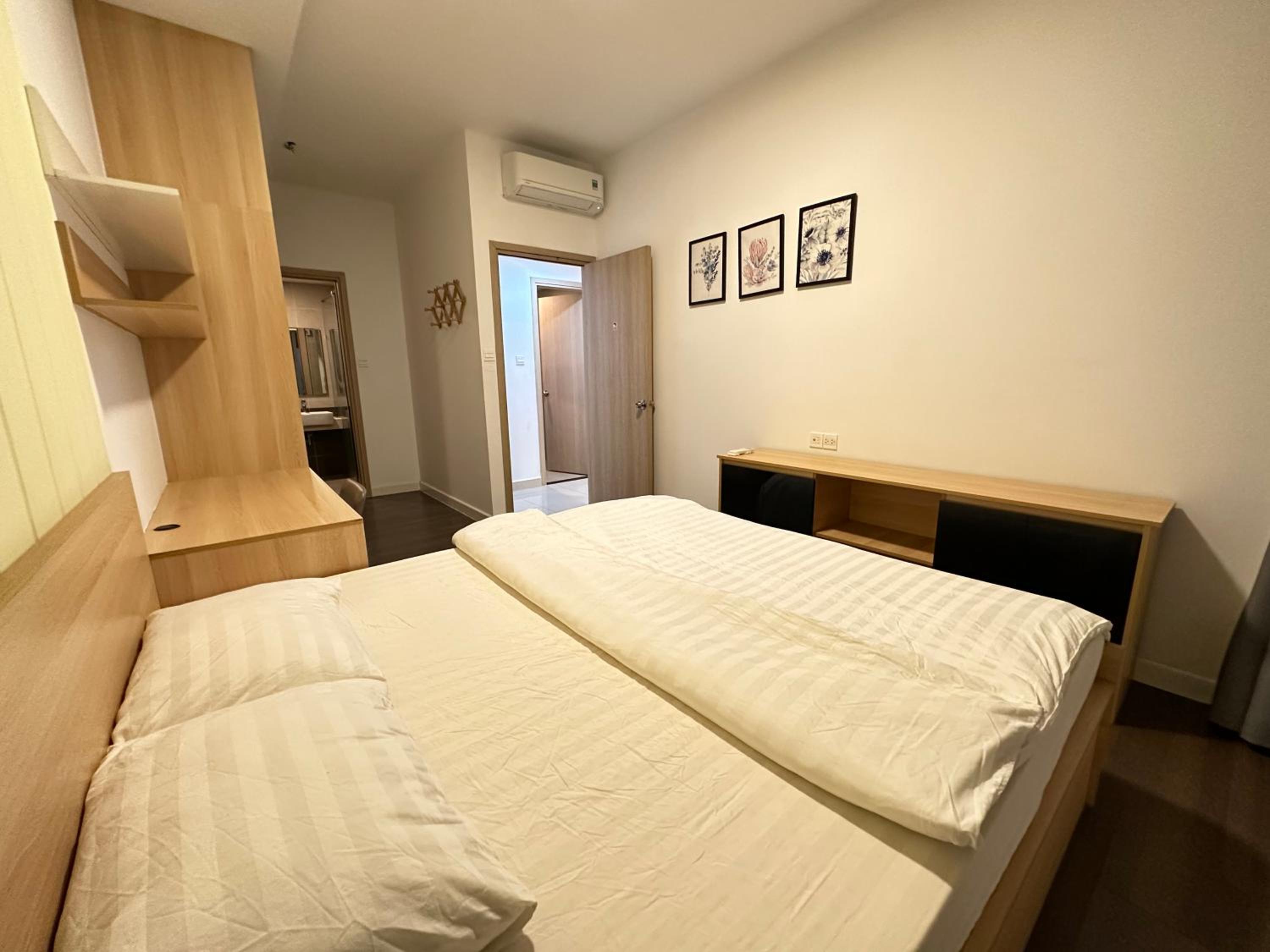 2 Bedrooms At The Sun Avenue In The Center Of District 2 With Overflow Swimming Pool