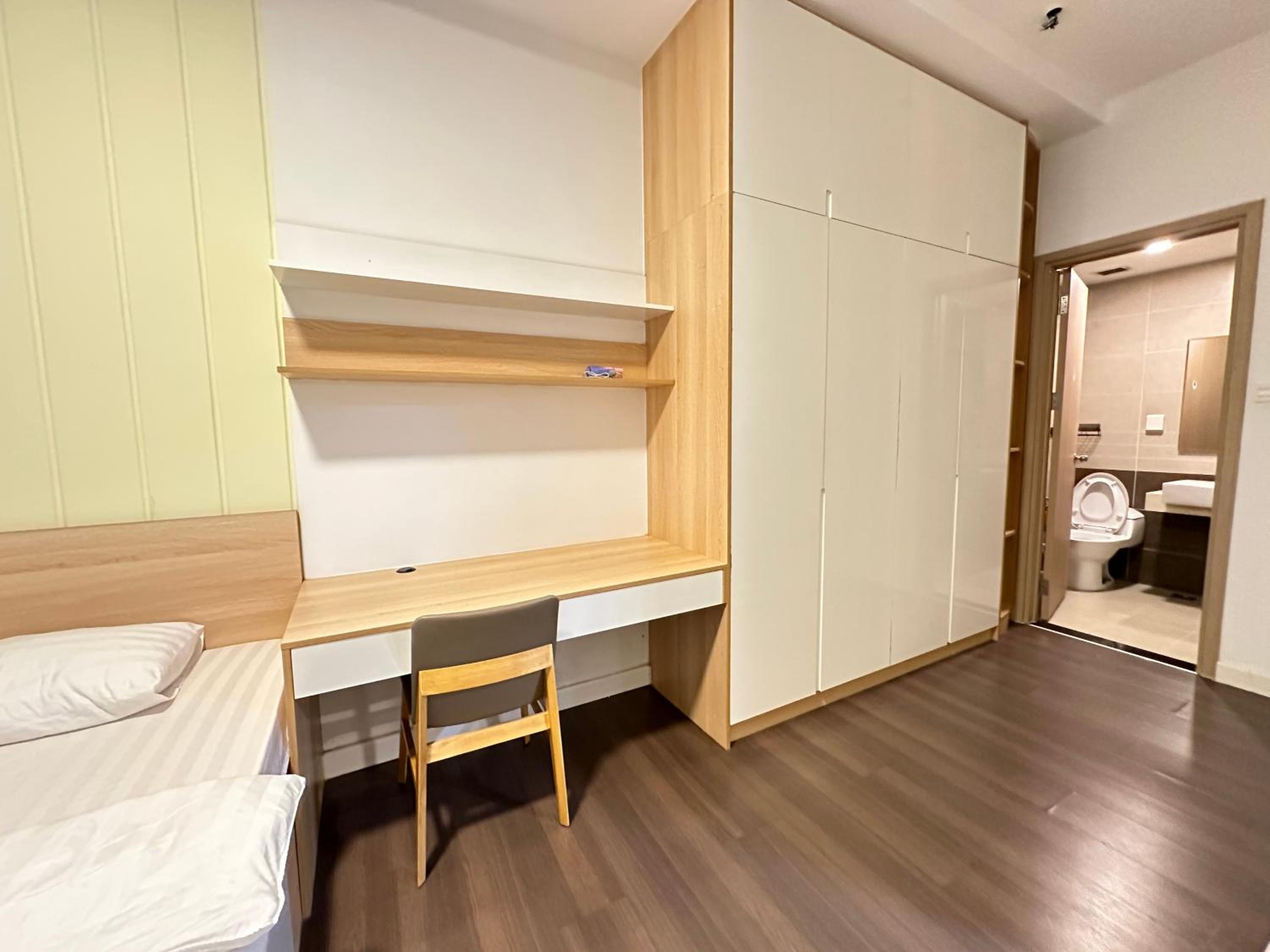 2 Bedrooms At The Sun Avenue In The Center Of District 2 With Overflow Swimming Pool