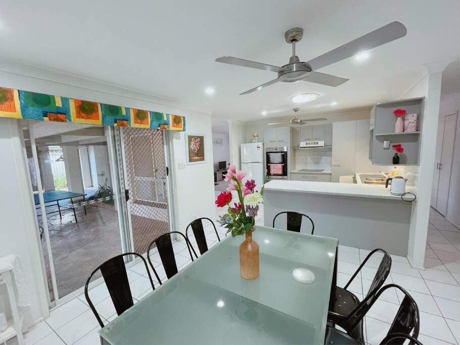 Cheerful 5 Bedroom Holiday Destination