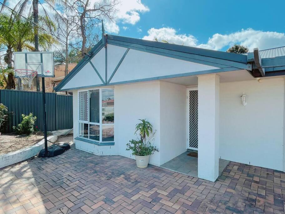 Cheerful 5 Bedroom Holiday Destination