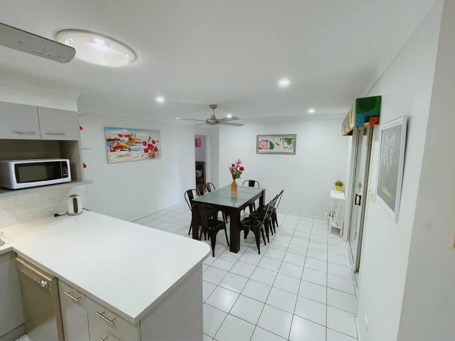 Cheerful 5 Bedroom Holiday Destination