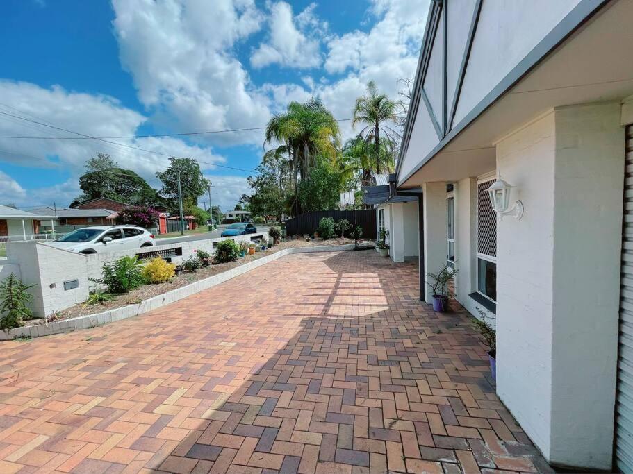 Cheerful 5 Bedroom Holiday Destination