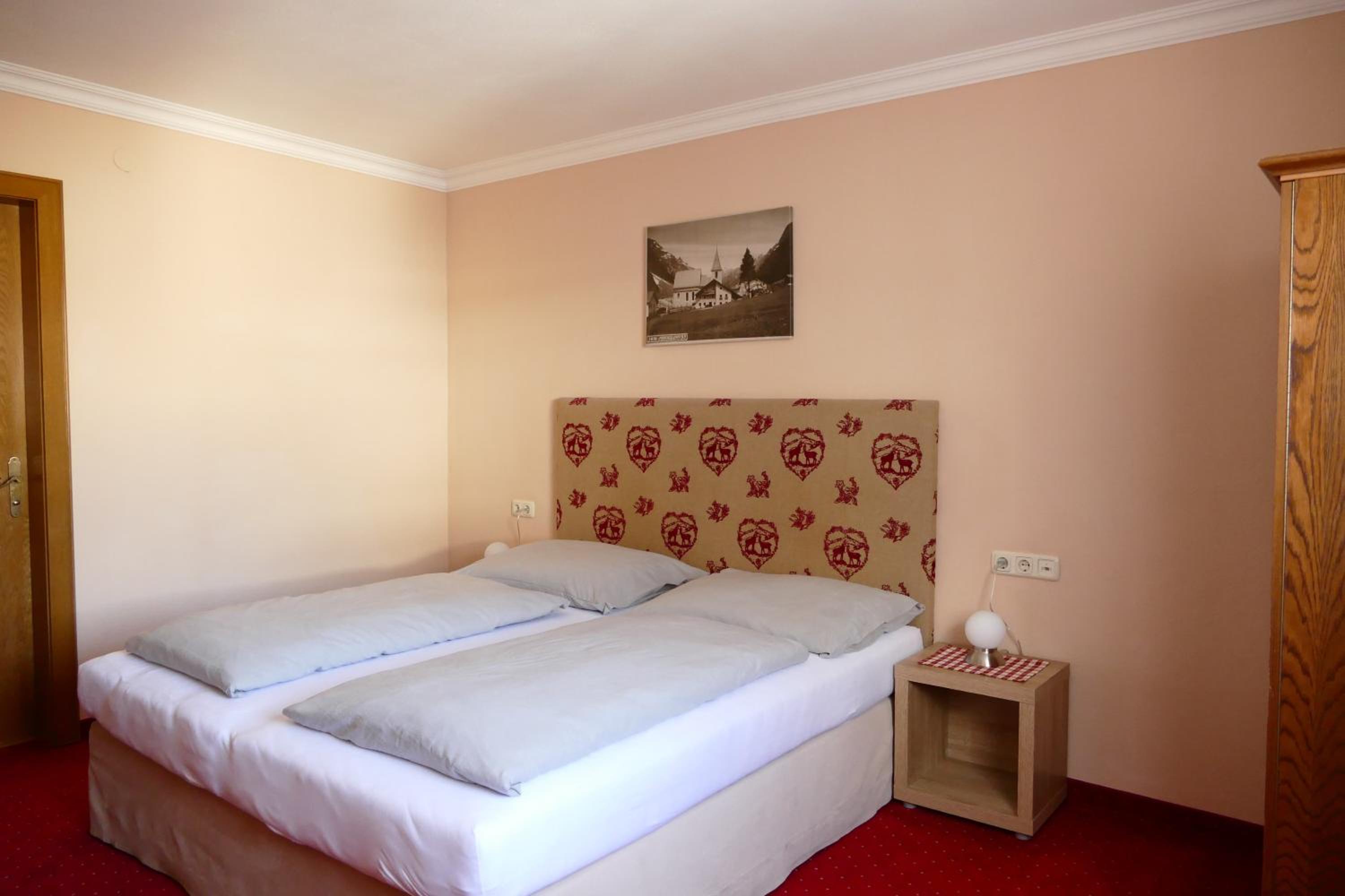 Pension DORFPLATZL Pitztal