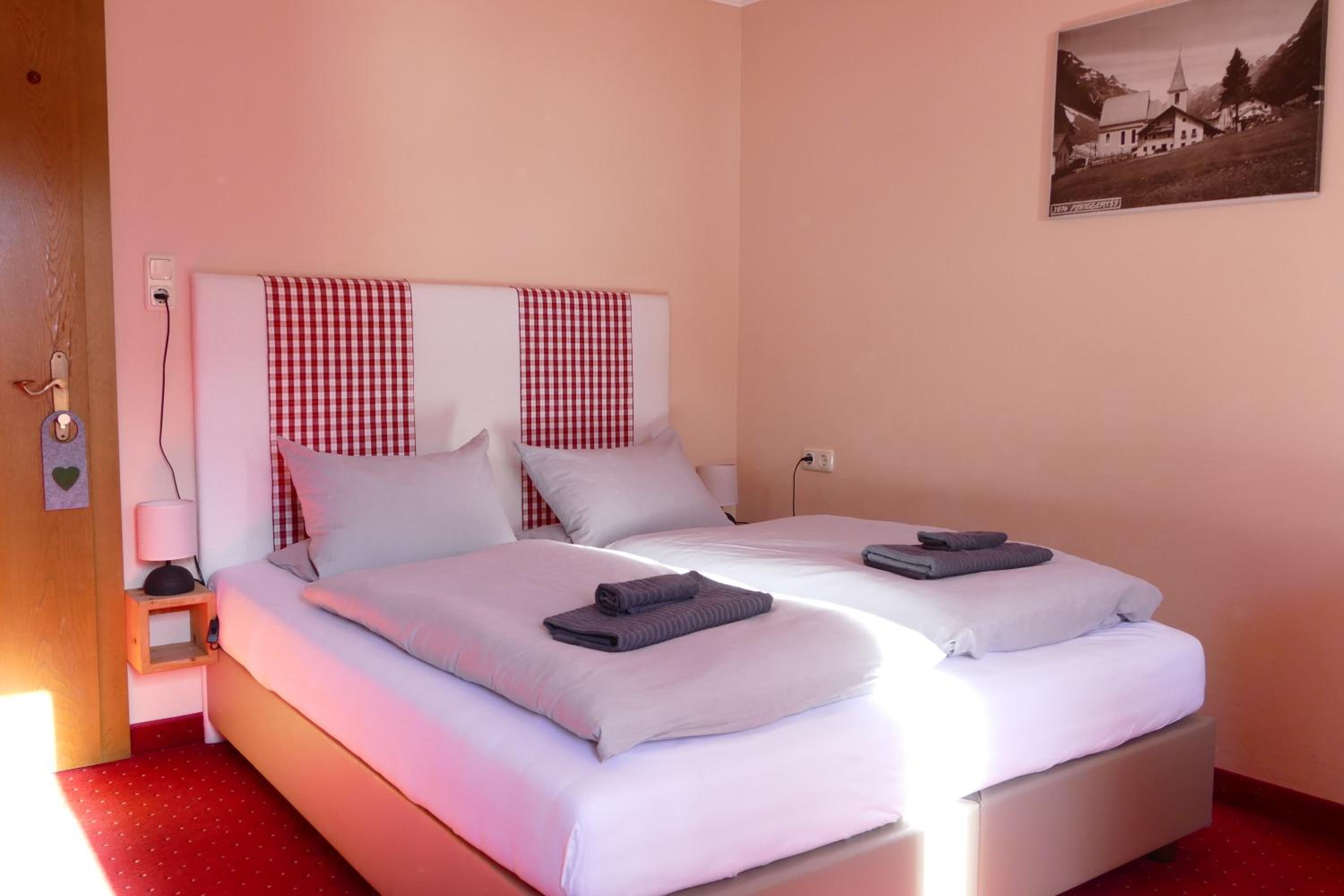 Pension DORFPLATZL Pitztal