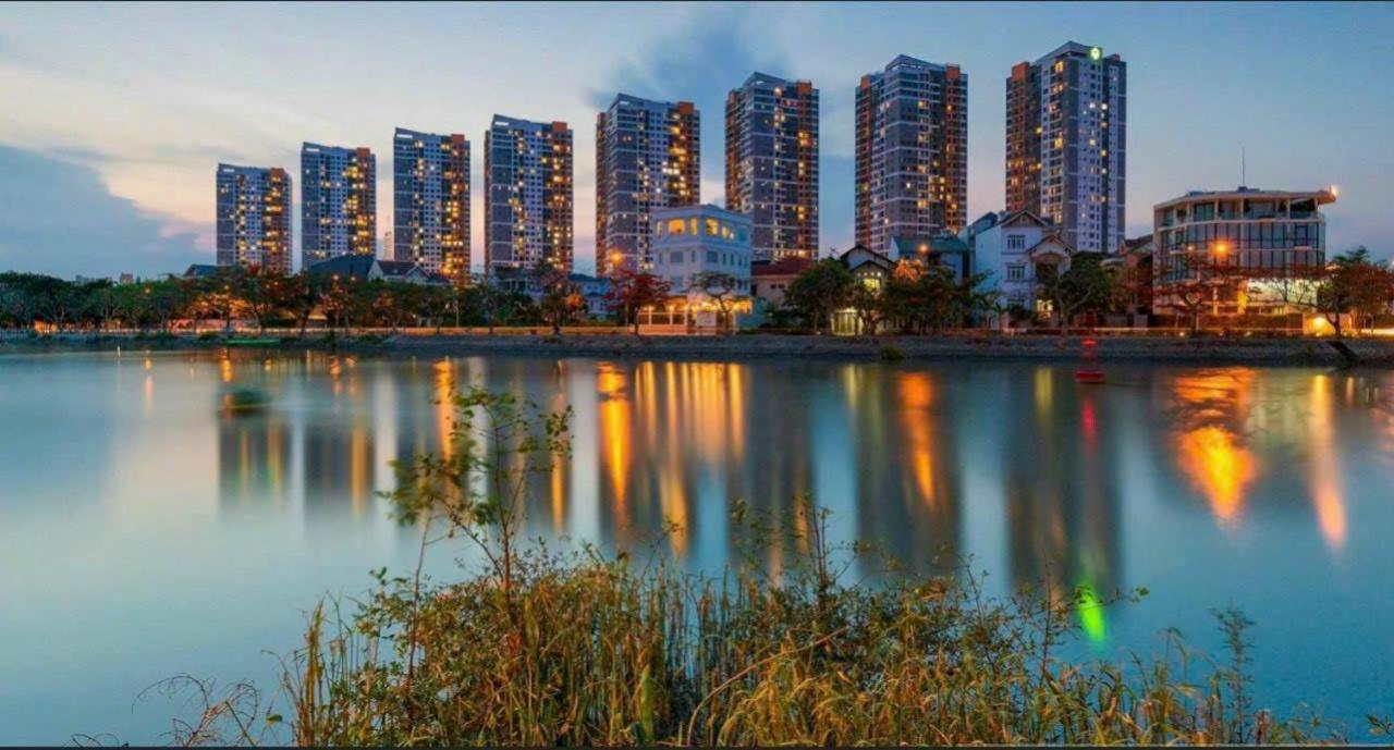 2 Bedrooms At The Sun Avenue In The Center Of District 2 With Overflow Swimming Pool