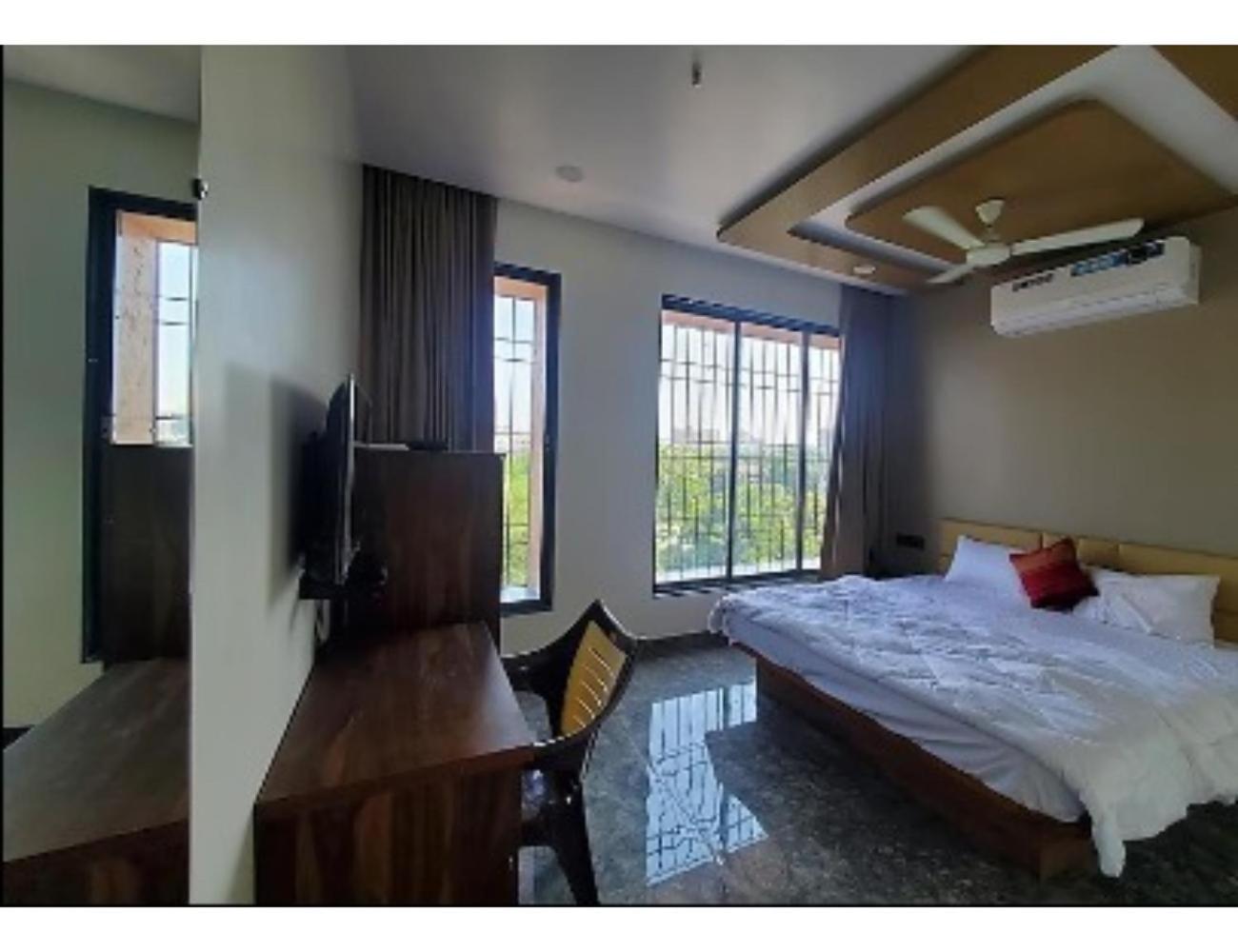 Hotel The Pill, Bhavnagar view 3